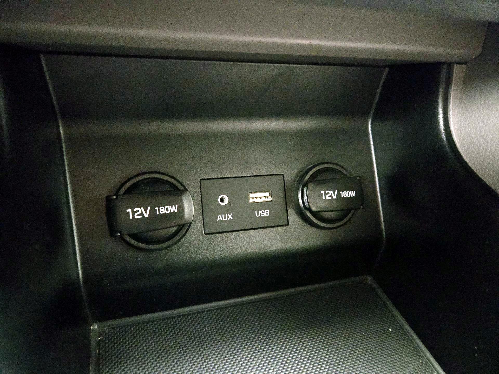 Thumbnail: 2019 Hyundai Elantra - 18