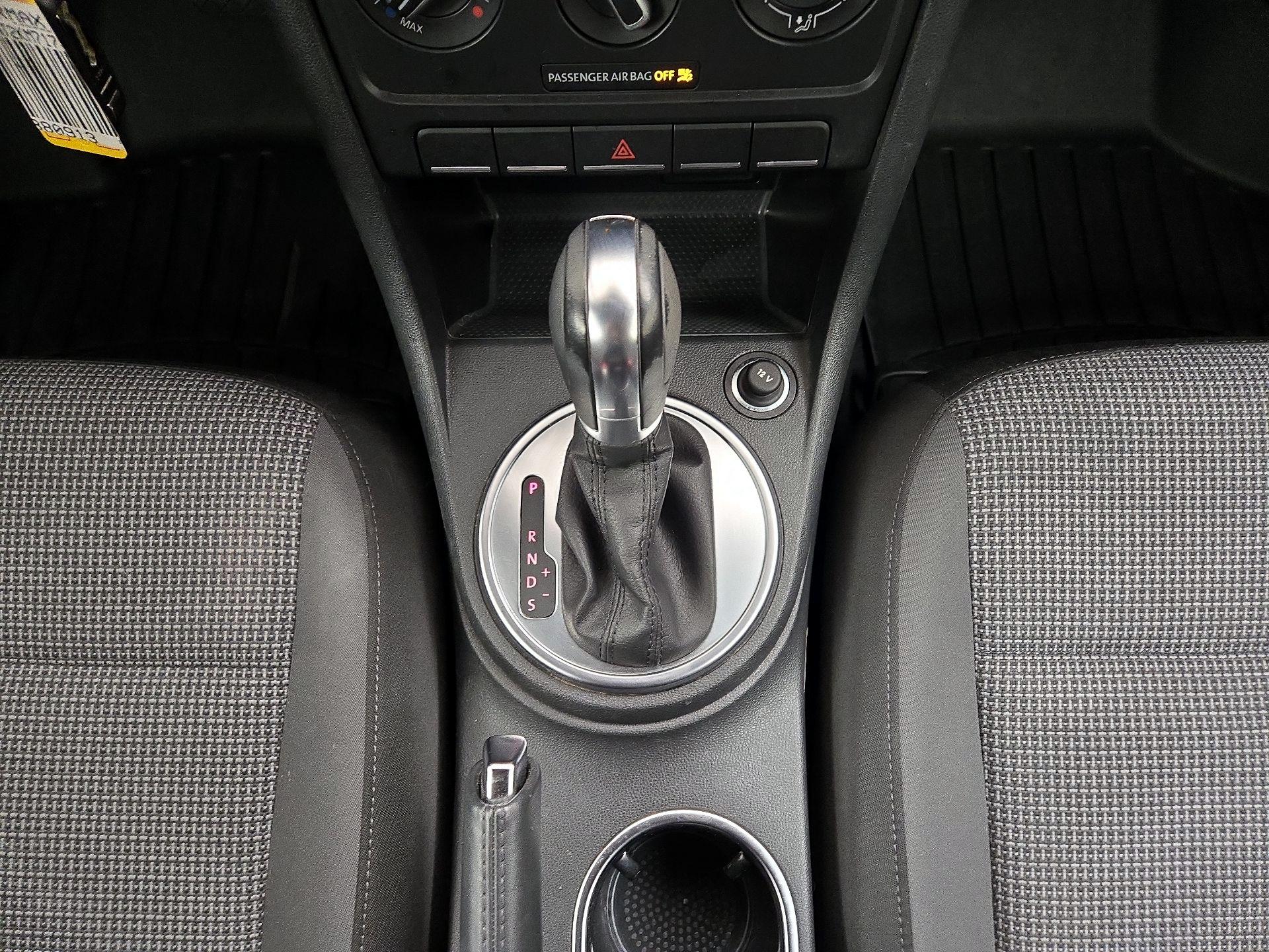 Thumbnail: 2019 Volkswagen Beetle - 15