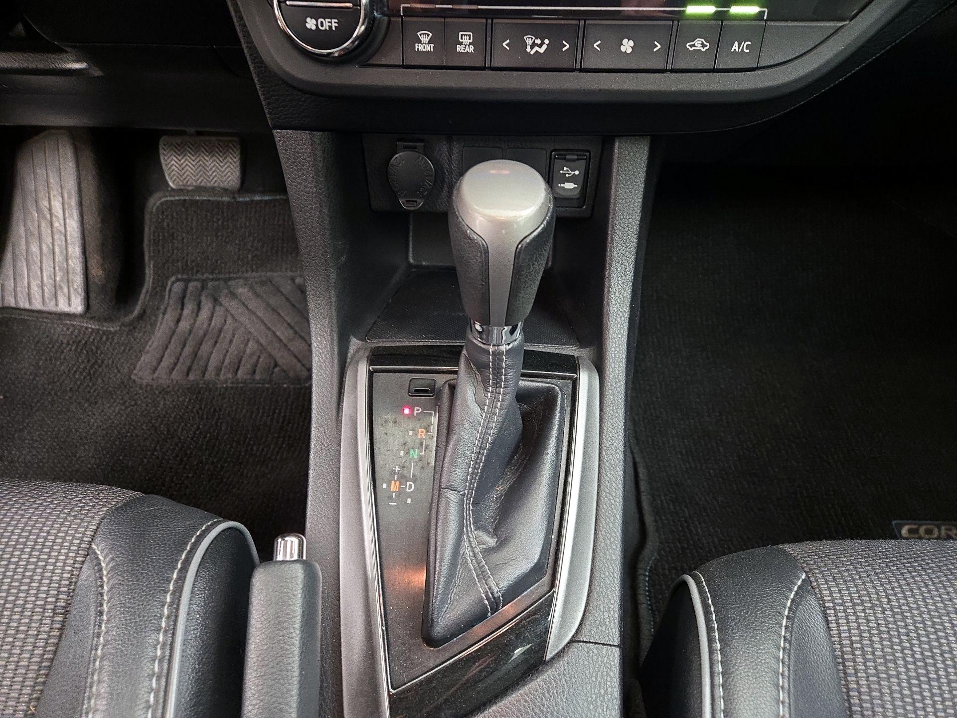 Thumbnail: 2015 Toyota Corolla - 18