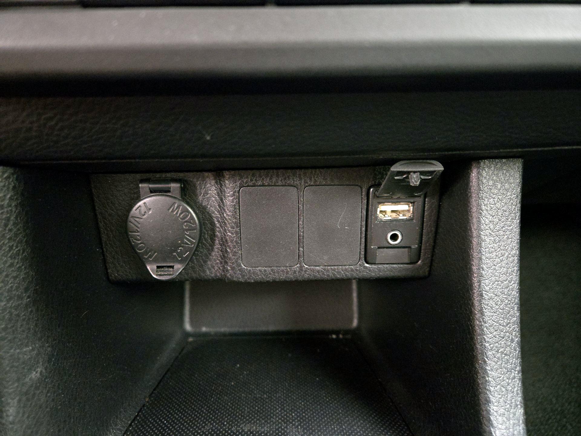 Thumbnail: 2015 Toyota Corolla - 19