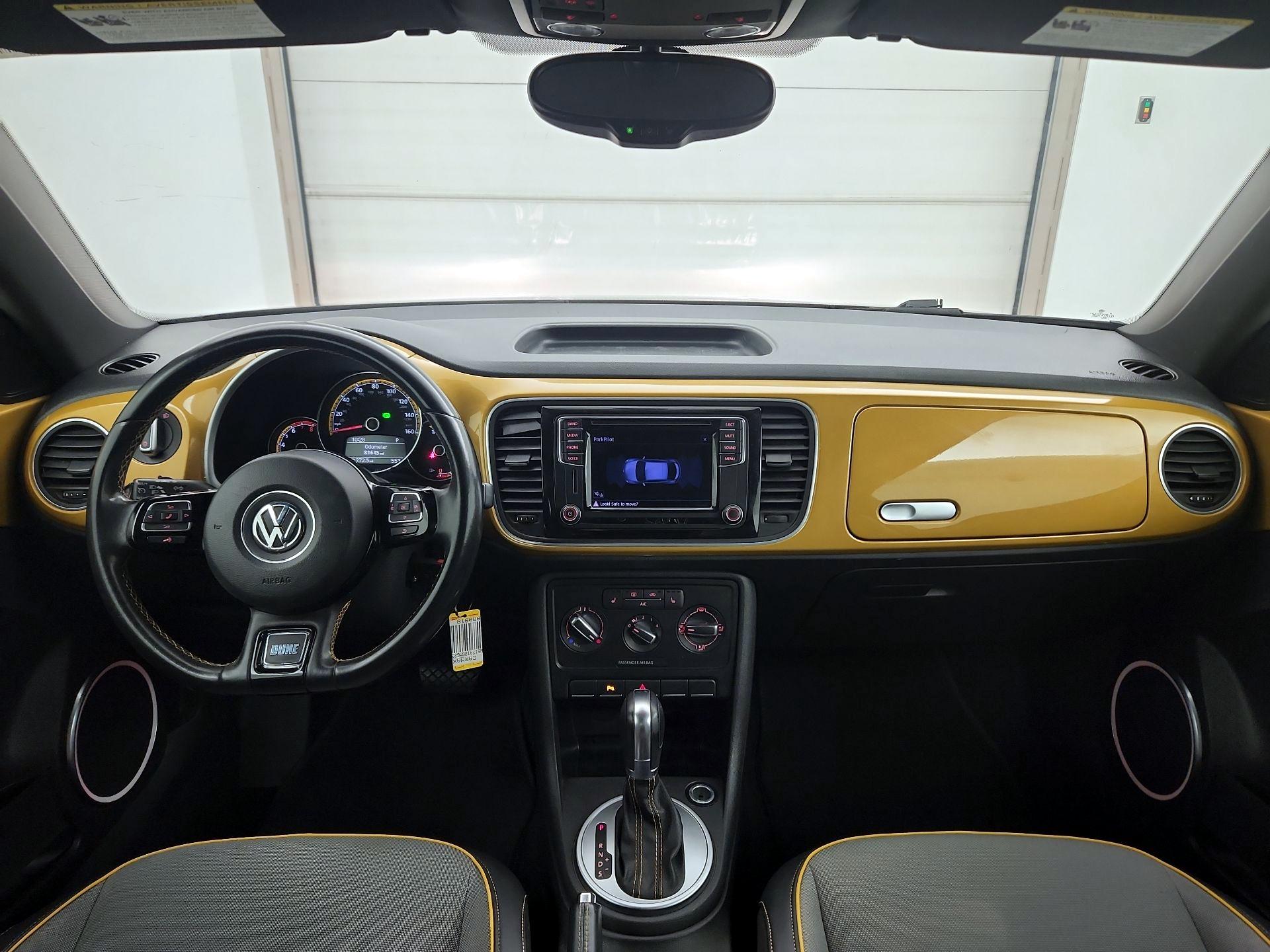 Thumbnail: 2016 Volkswagen Beetle - 9