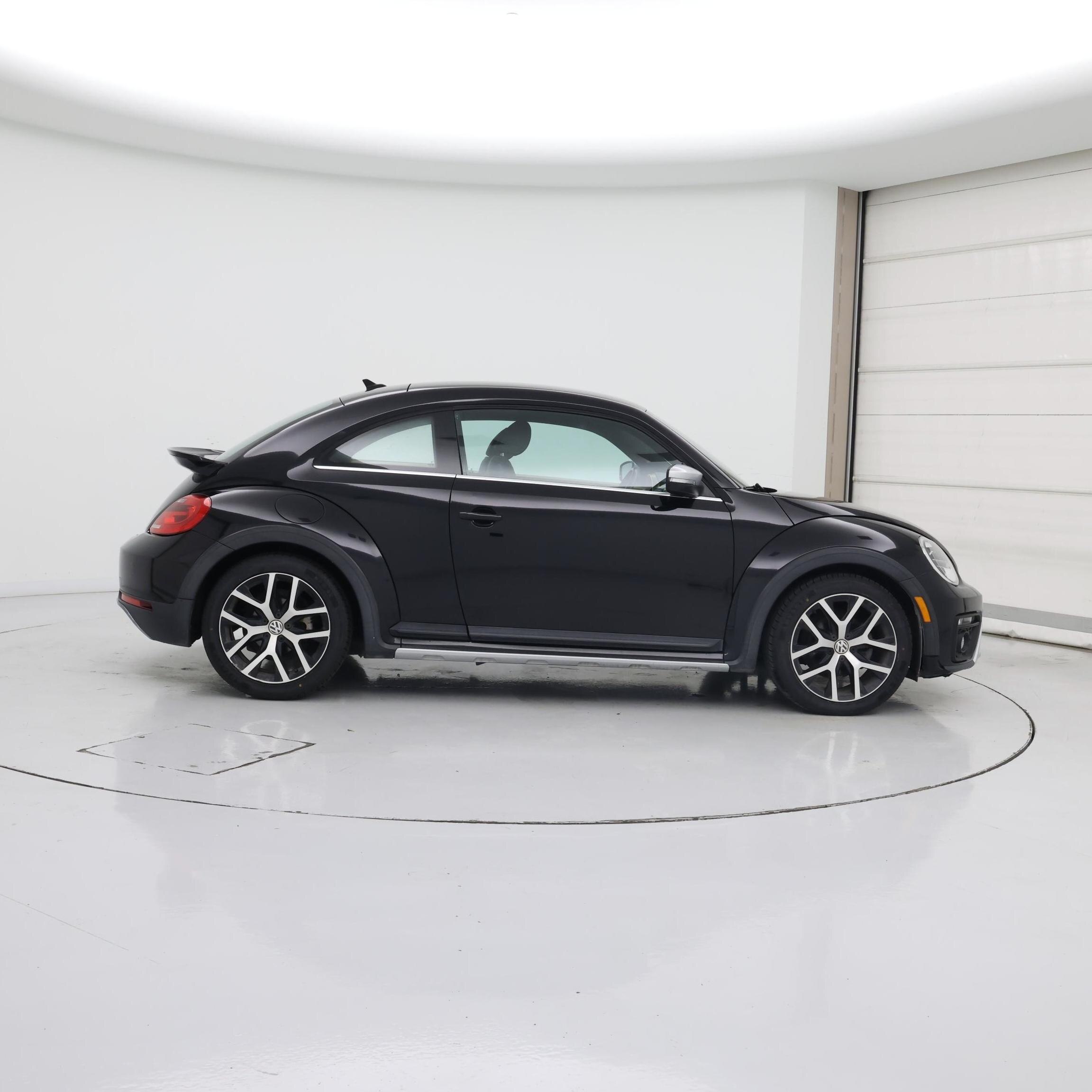 Thumbnail: 2016 Volkswagen Beetle - 7
