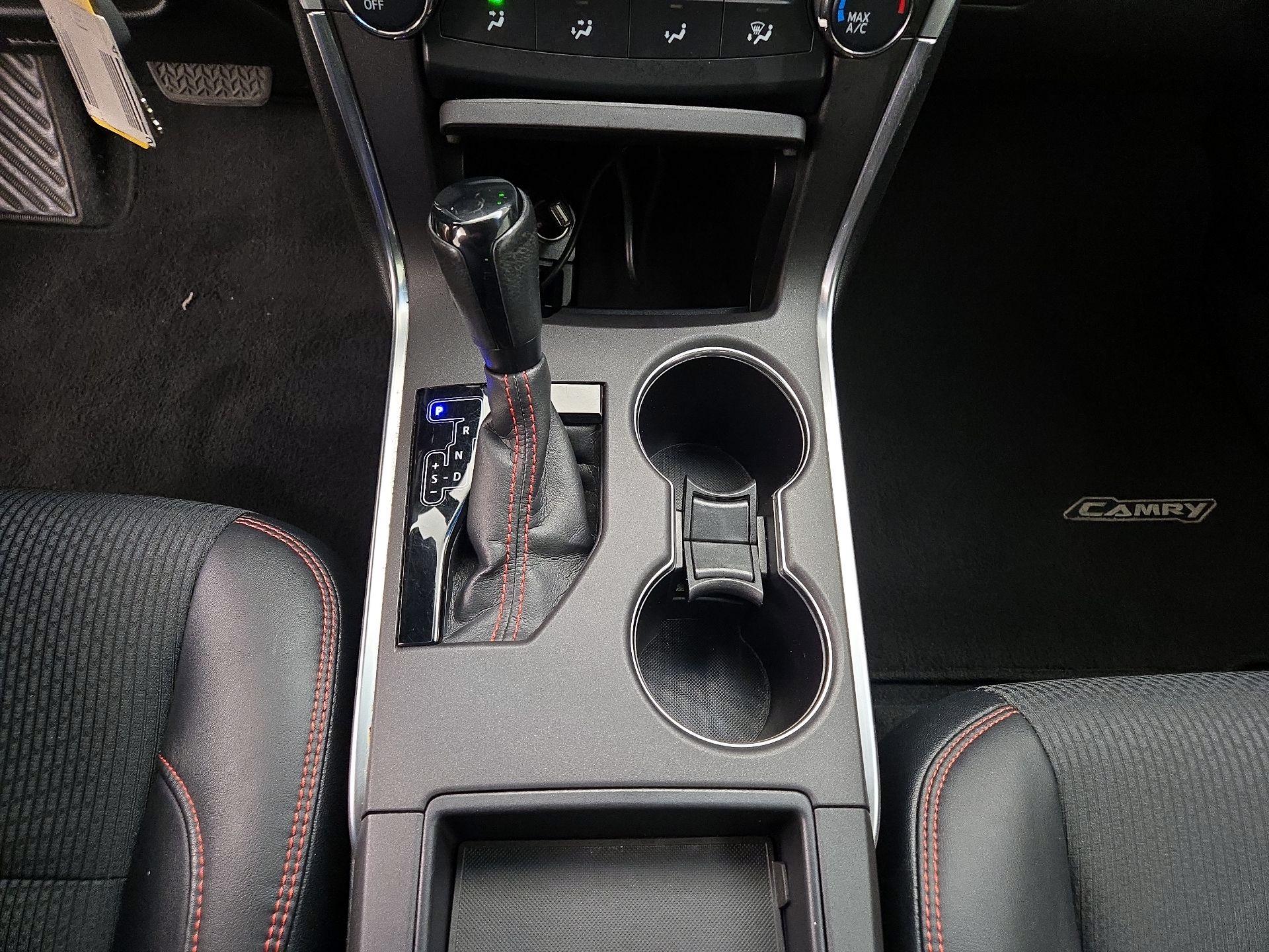 Thumbnail: 2016 Toyota Camry - 15