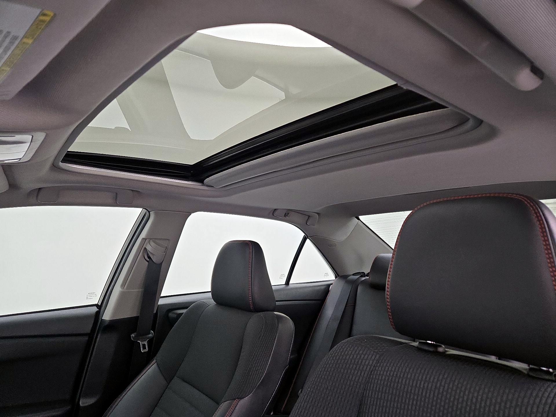 Thumbnail: 2016 Toyota Camry - 17