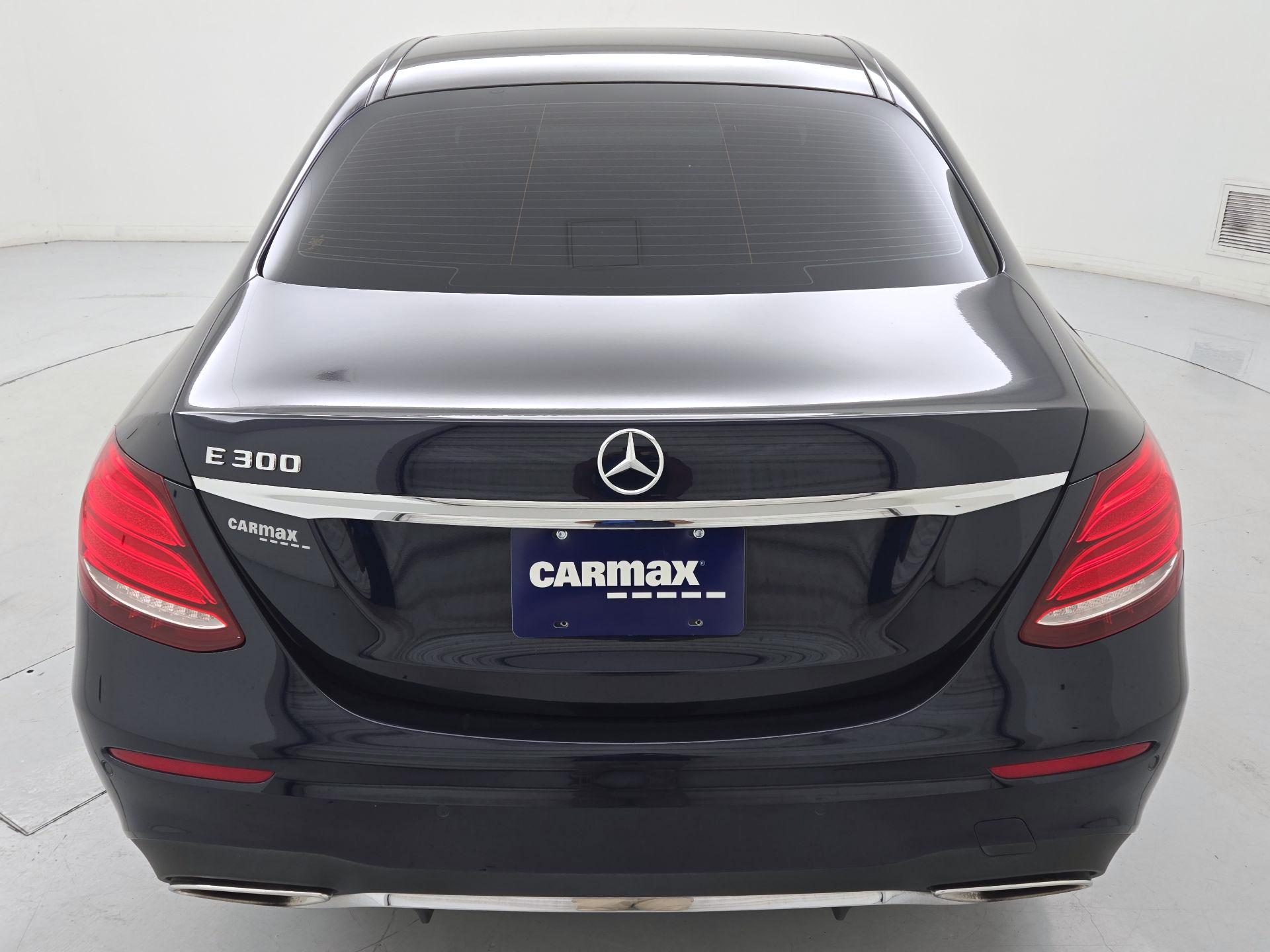 Thumbnail: 2017 Mercedes-Benz E-Class - 6