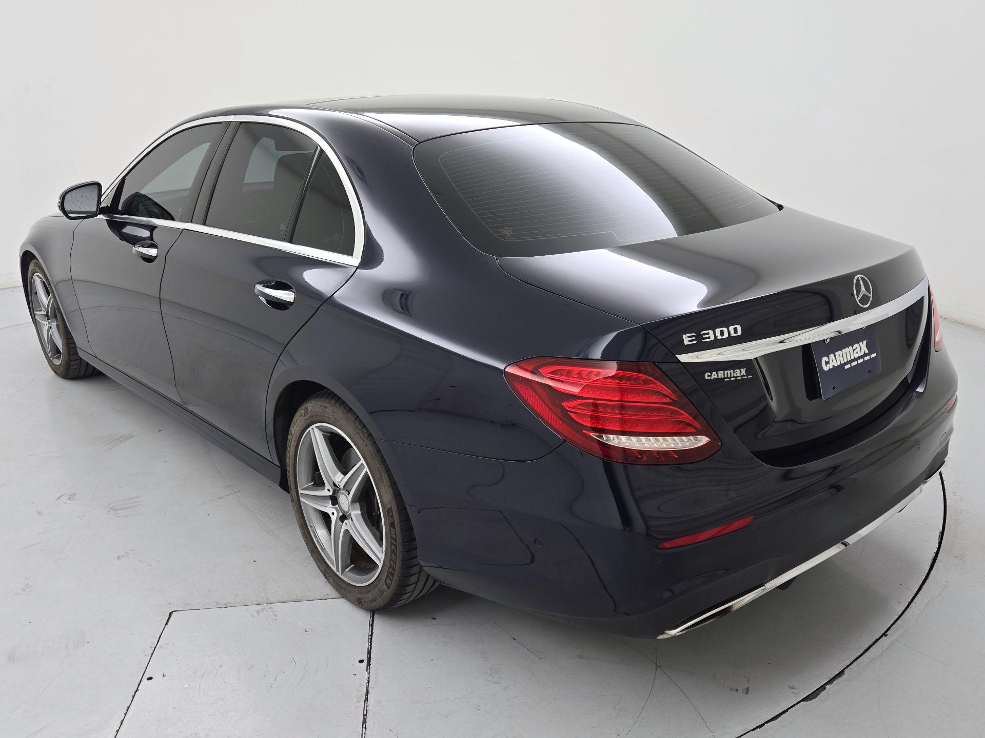 Thumbnail: 2017 Mercedes-Benz E-Class - 7