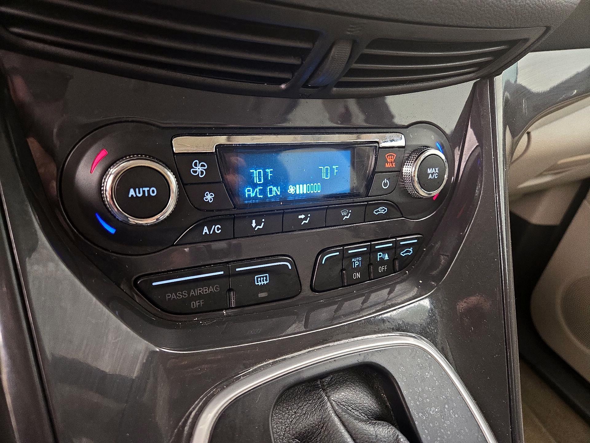 Thumbnail: 2014 Ford Escape - 17