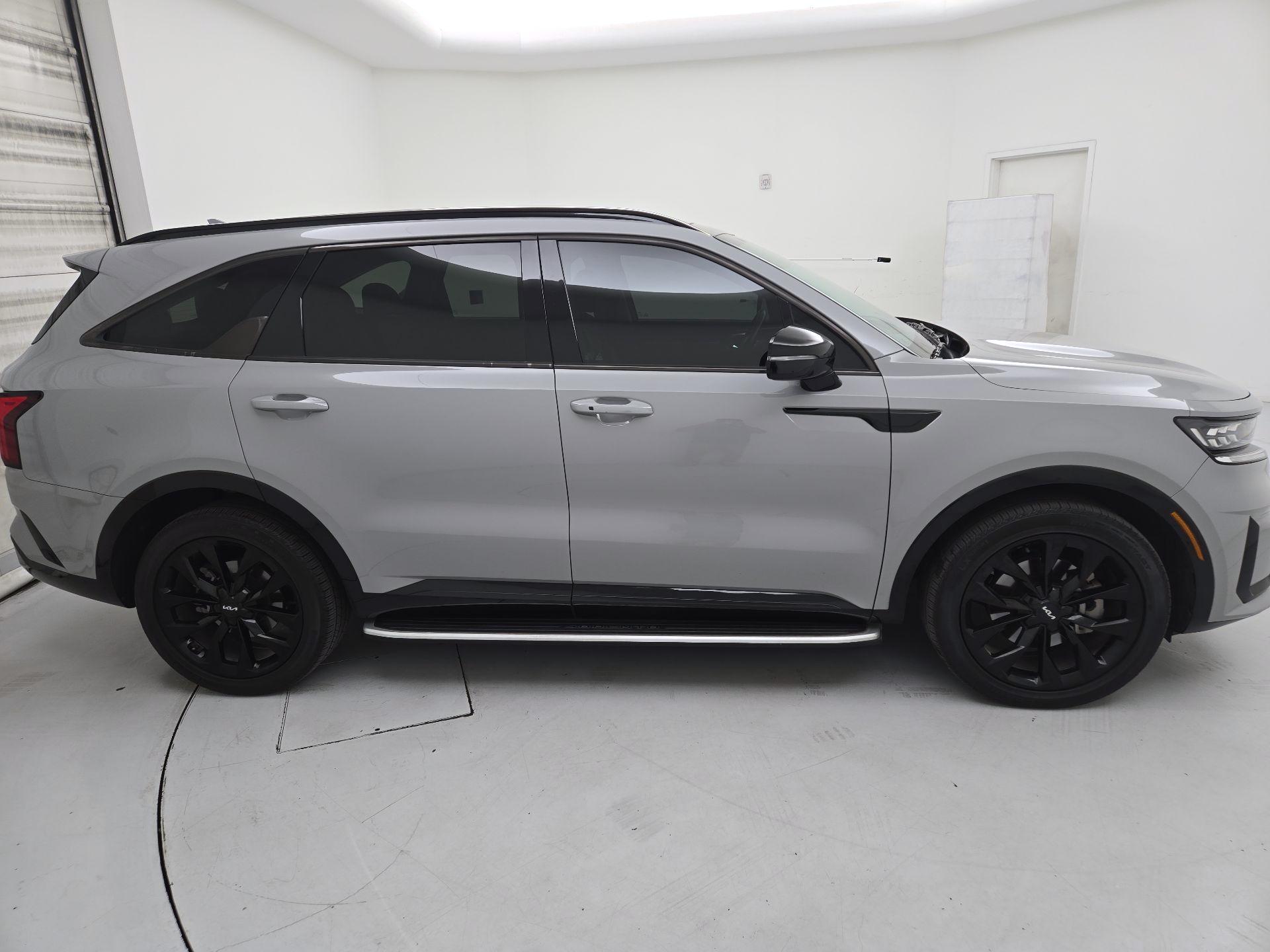 Thumbnail: 2022 Kia Sorento - 4