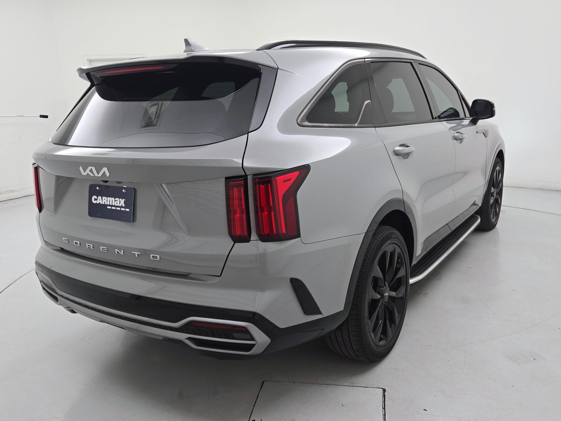 Thumbnail: 2022 Kia Sorento - 5