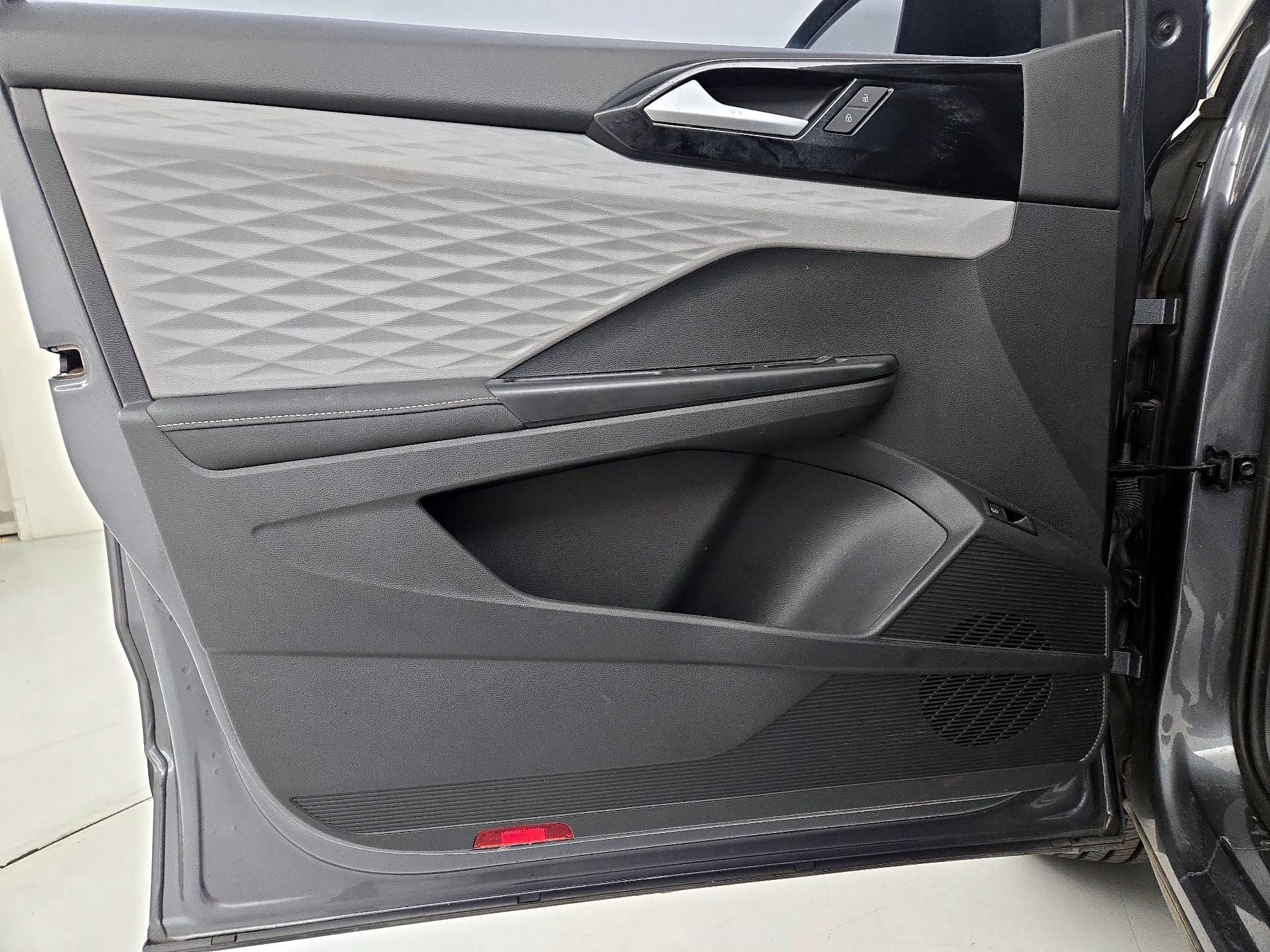 Thumbnail: 2024 Volkswagen Taos - 12