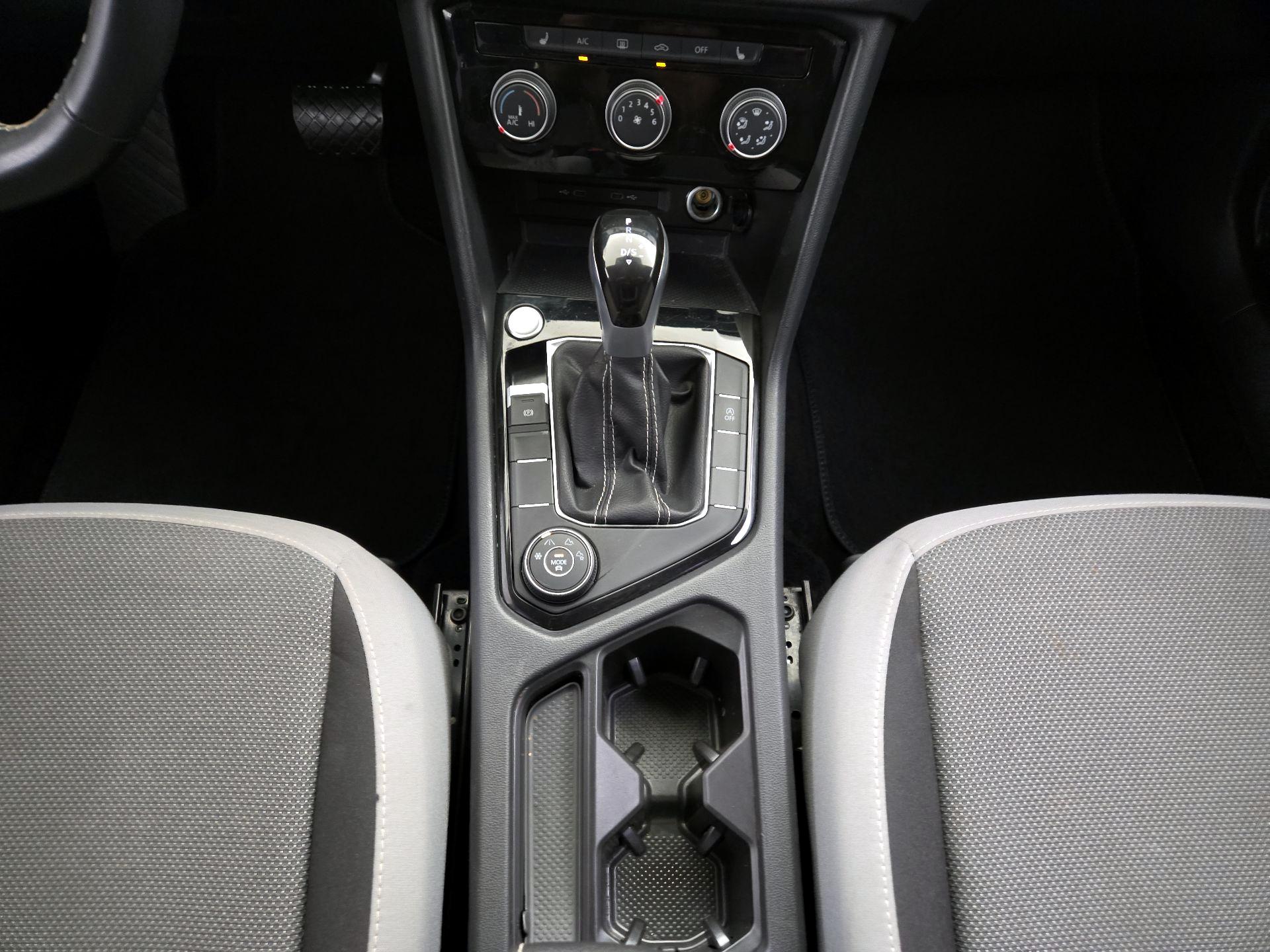 Thumbnail: 2024 Volkswagen Taos - 17