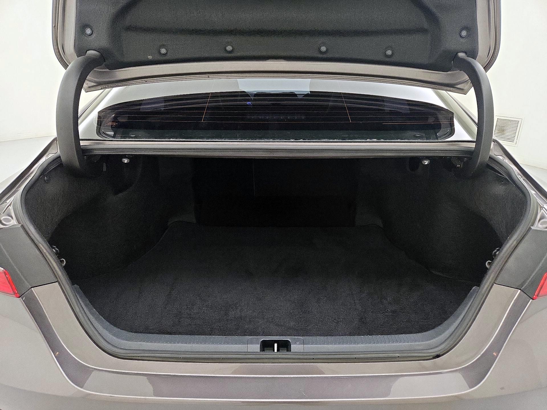 Thumbnail: 2023 Toyota Camry - 20