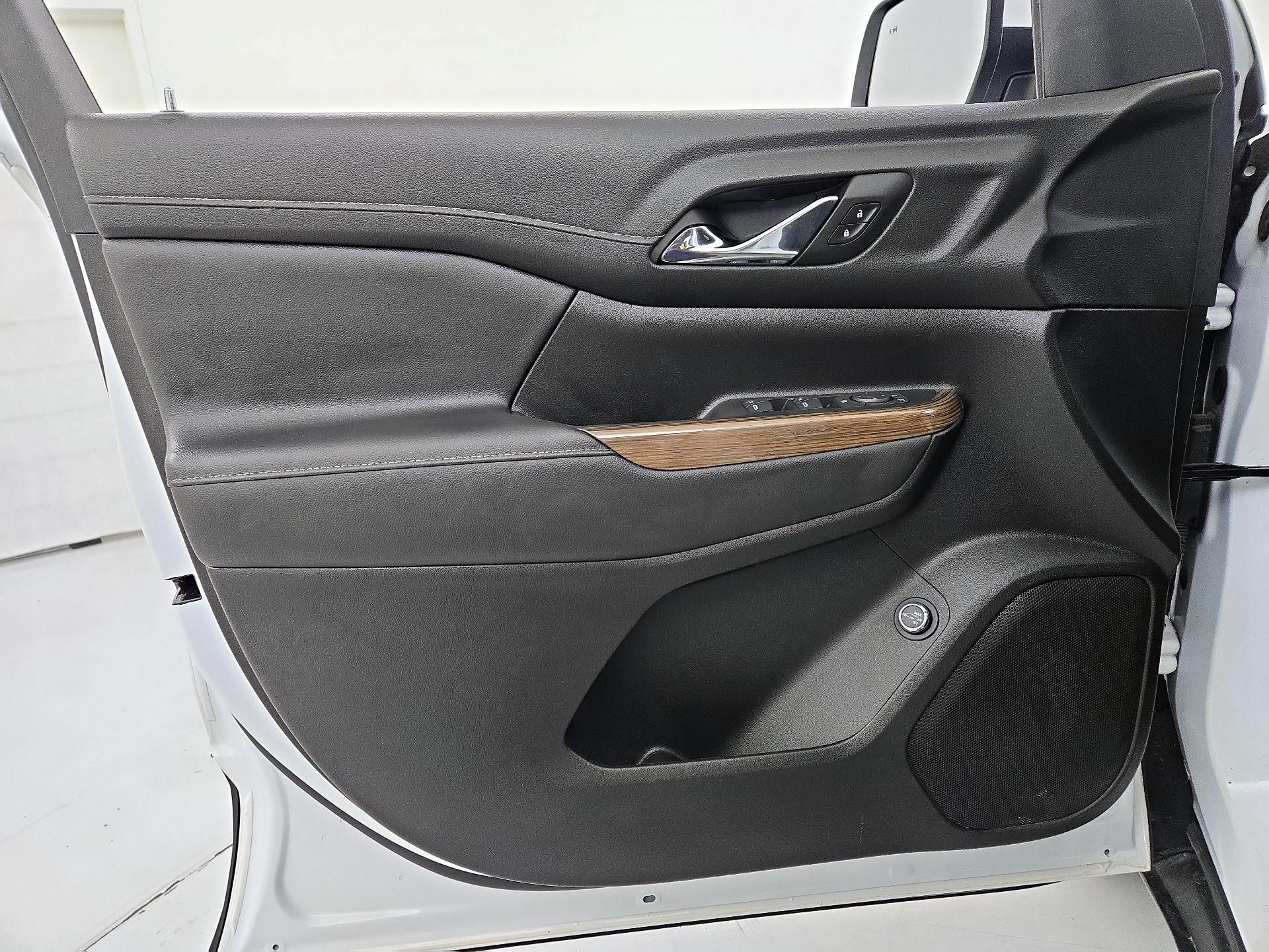 Thumbnail: 2023 GMC Acadia - 12