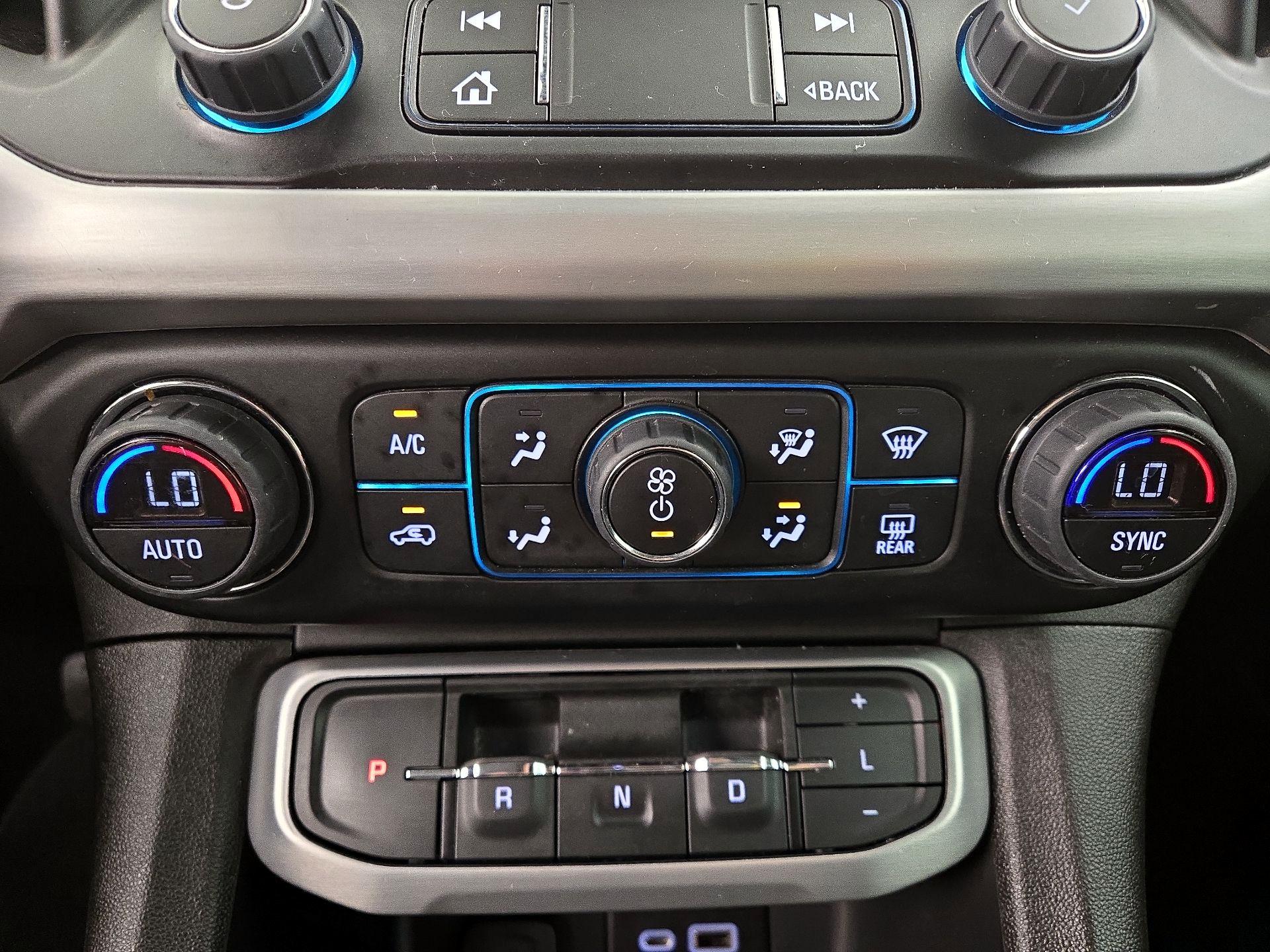 Thumbnail: 2023 GMC Acadia - 16