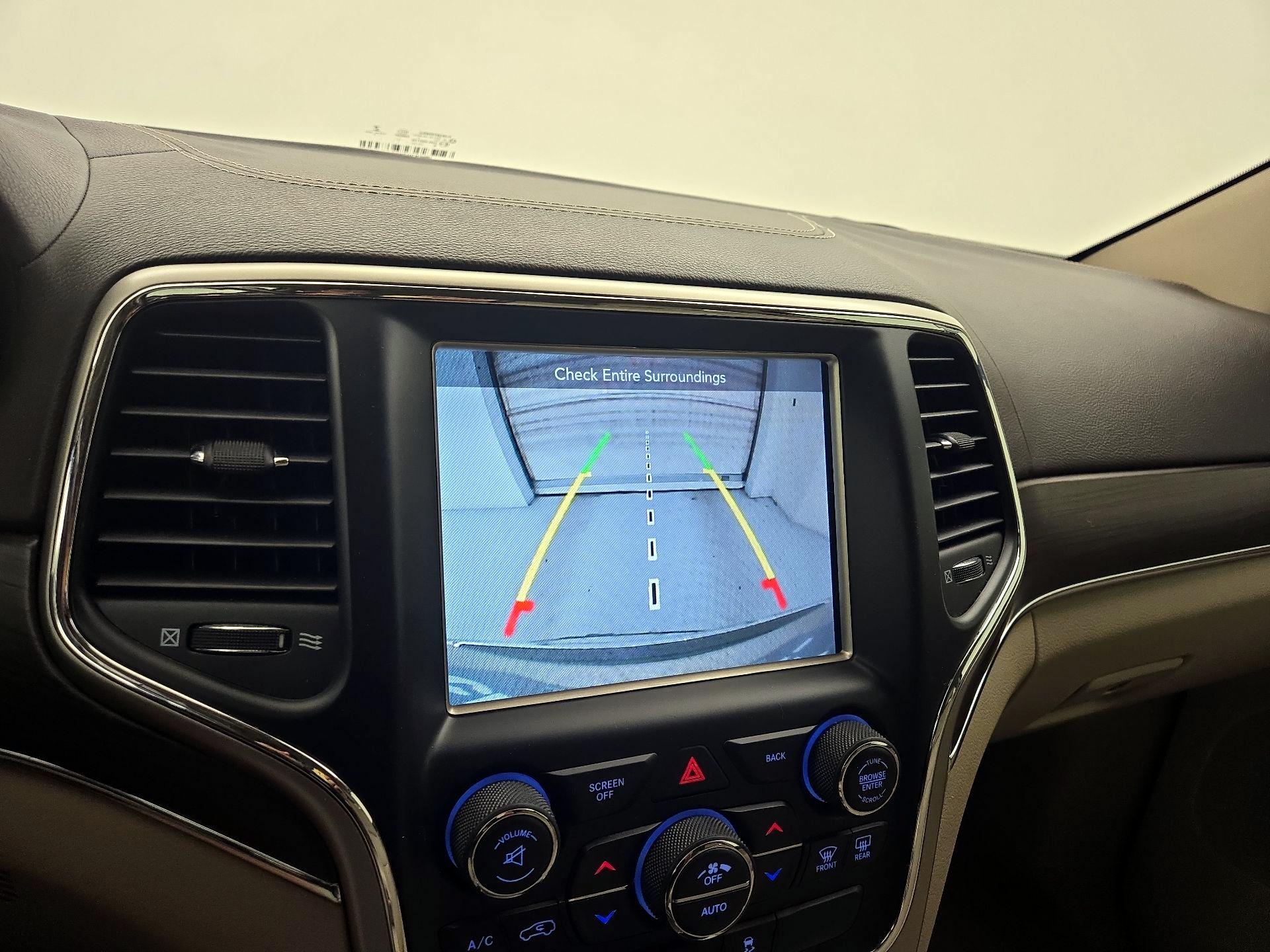 Thumbnail: 2014 Jeep Grand Cherokee - 15