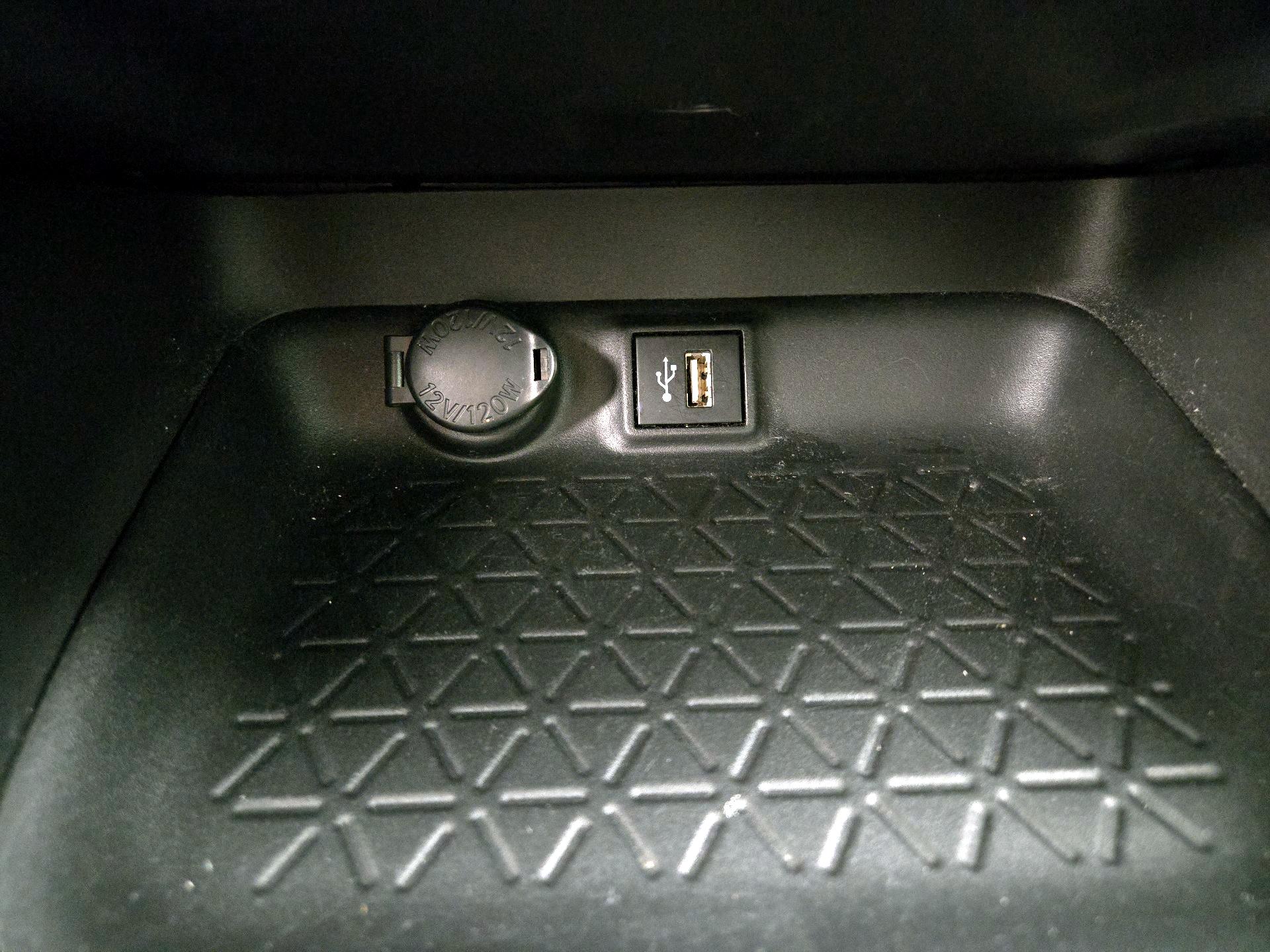 Thumbnail: 2024 Toyota RAV4 - 16