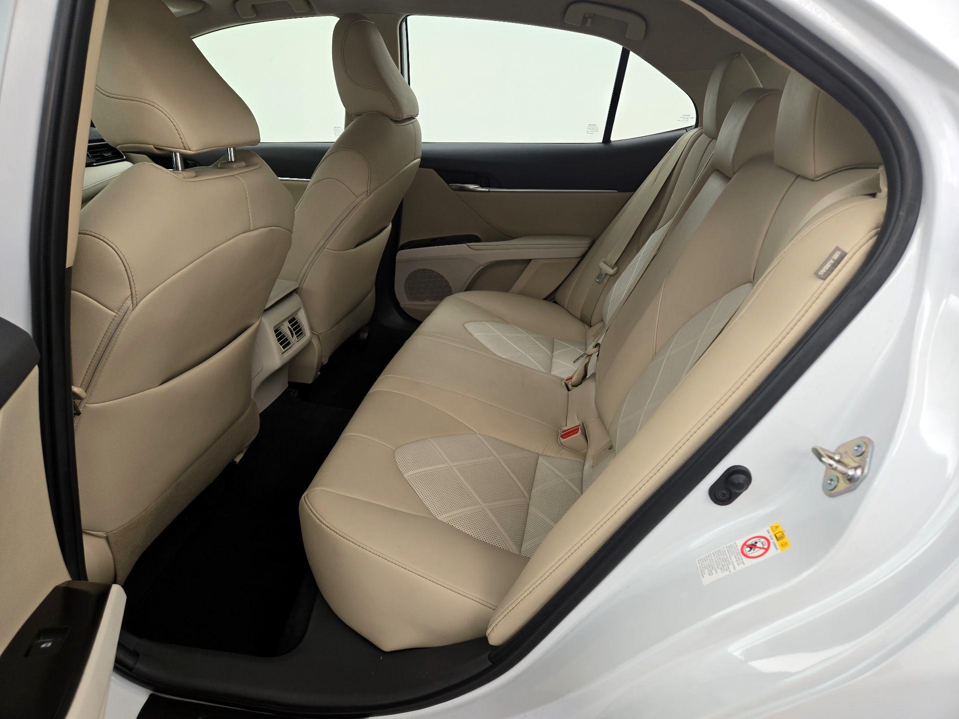 Thumbnail: 2019 Toyota Camry - 17