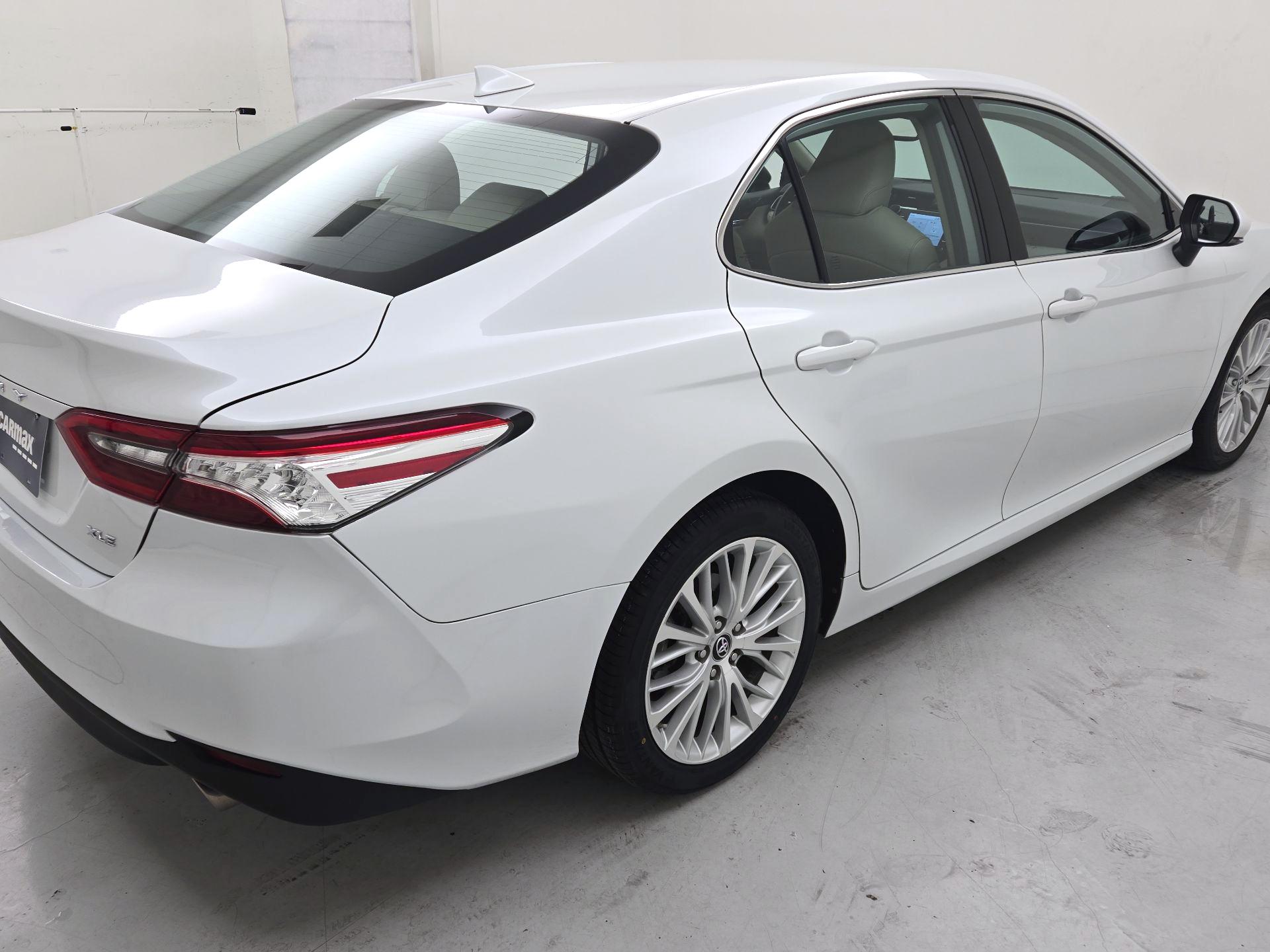 Thumbnail: 2019 Toyota Camry - 5