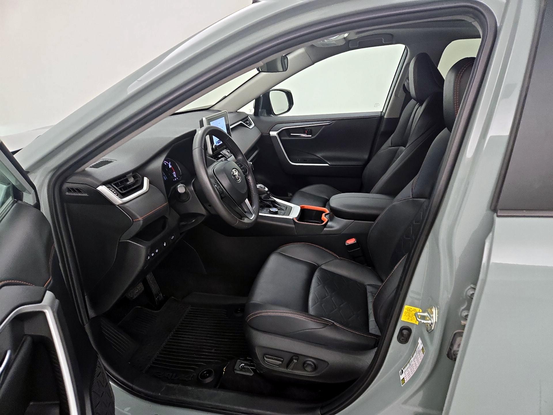 Thumbnail: 2023 Toyota RAV4 - 9