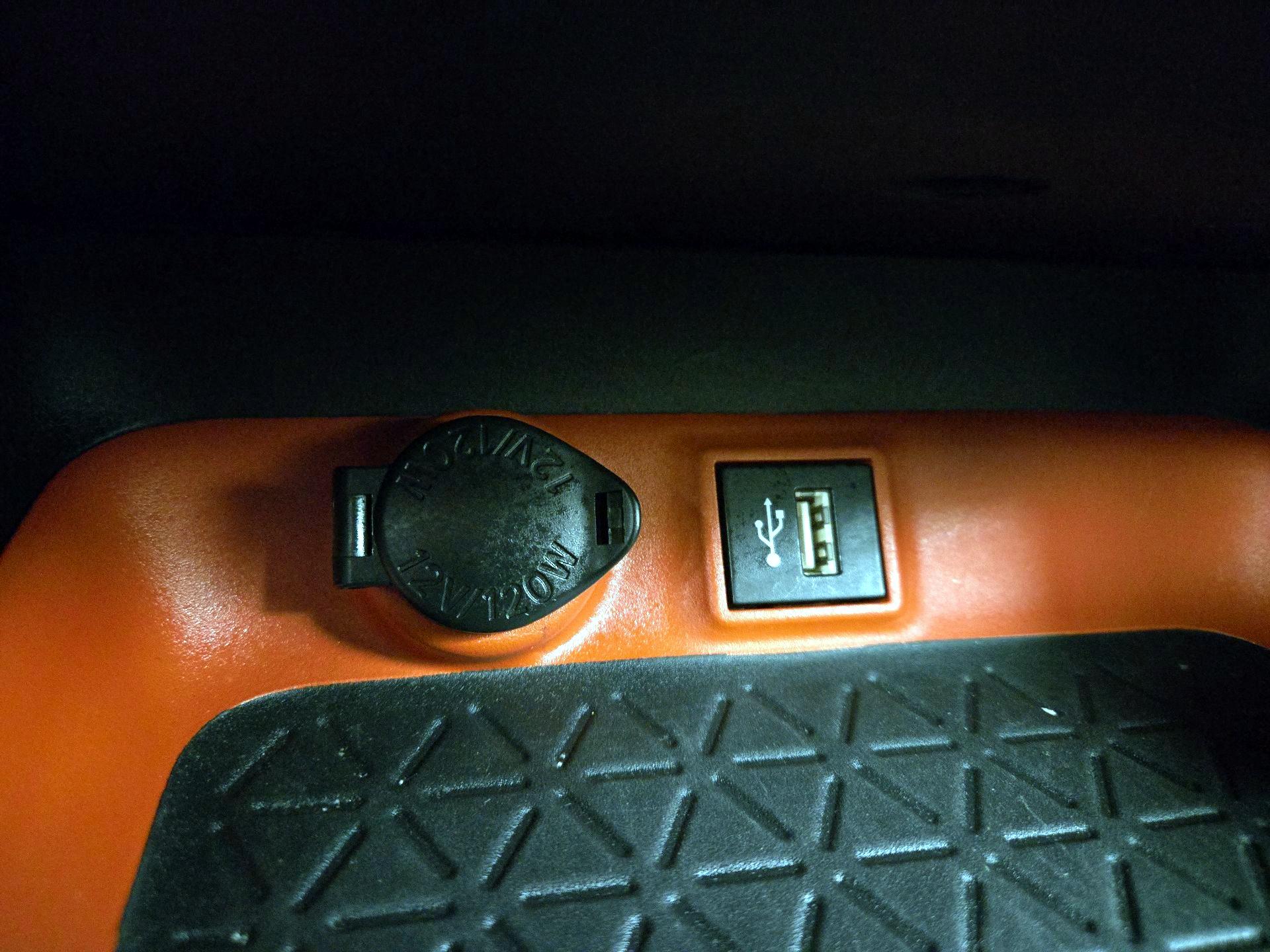 Thumbnail: 2023 Toyota RAV4 - 16