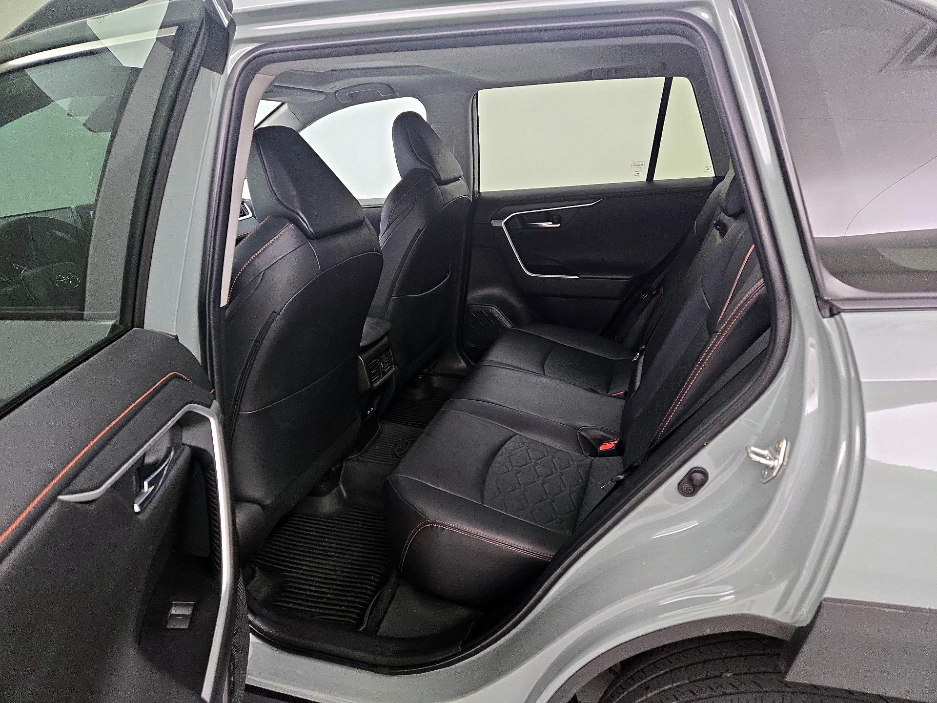 Thumbnail: 2023 Toyota RAV4 - 18