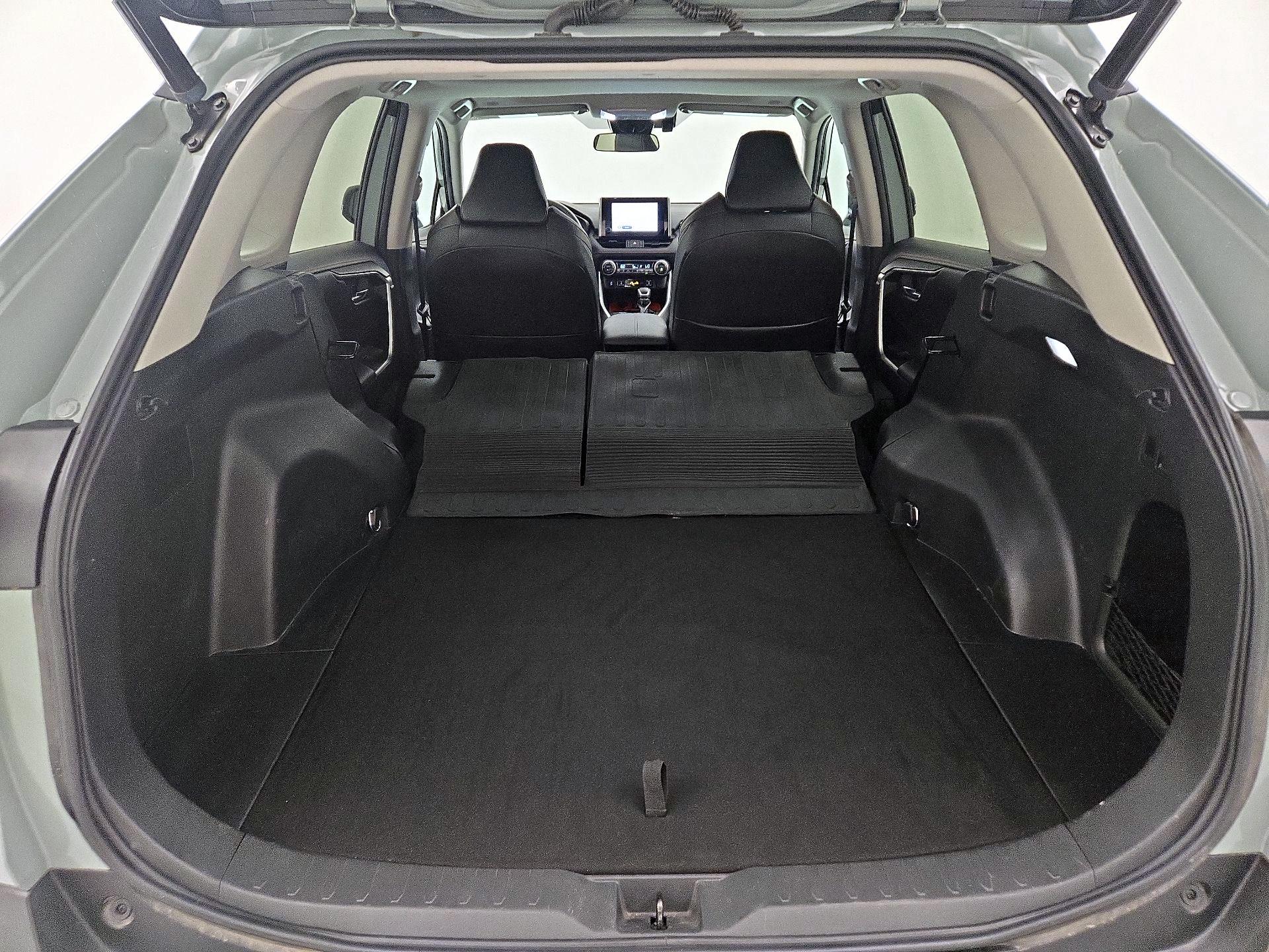 Thumbnail: 2023 Toyota RAV4 - 20