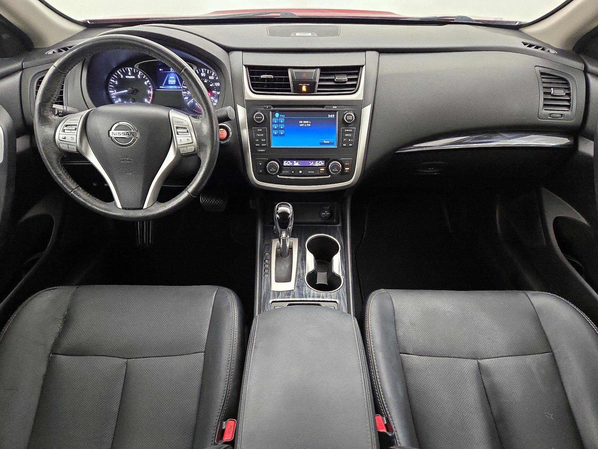 Thumbnail: 2017 Nissan Altima - 9