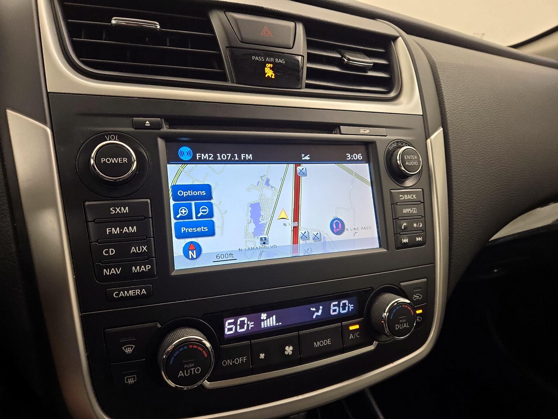 Thumbnail: 2017 Nissan Altima - 14