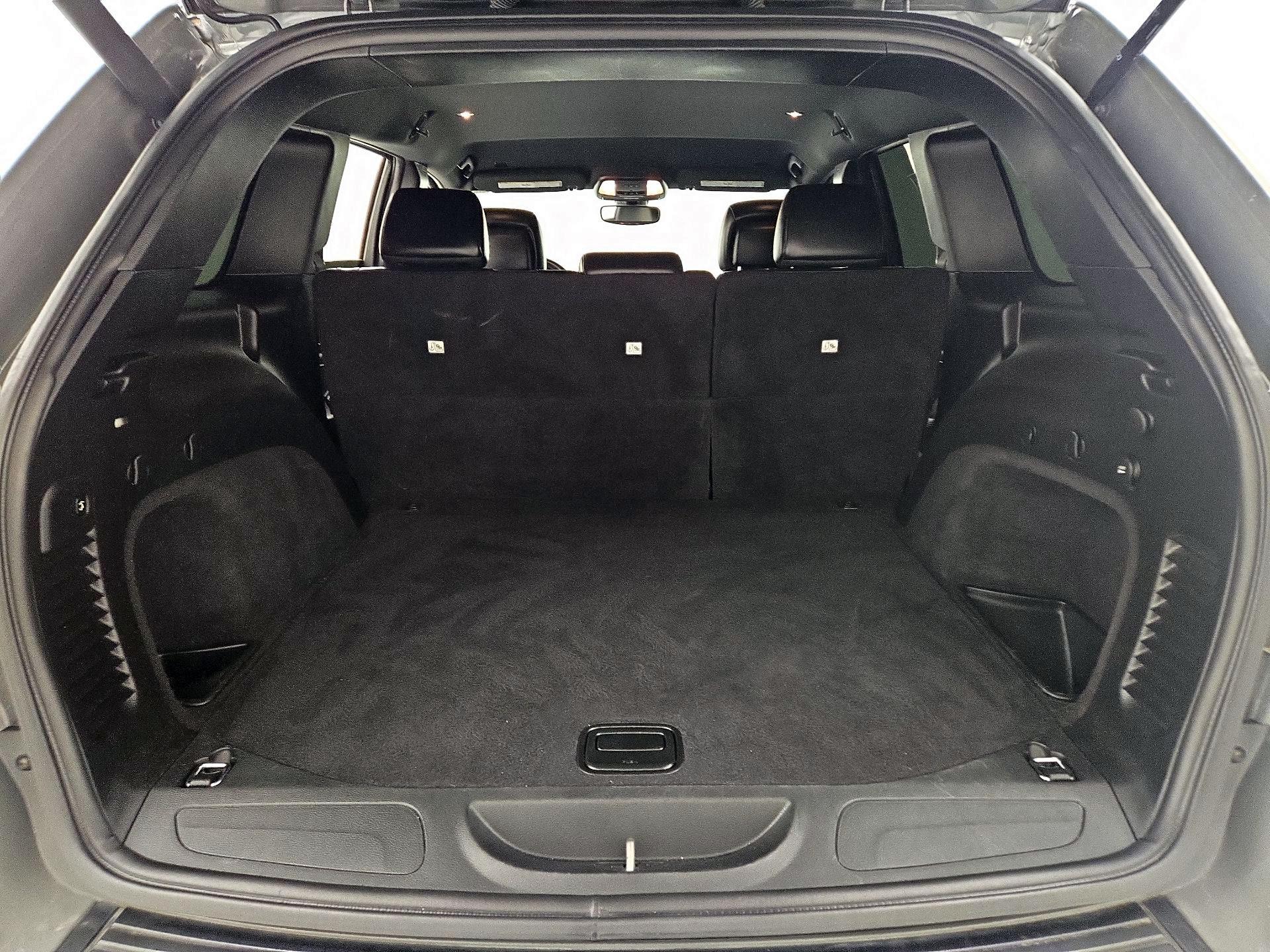 Thumbnail: 2020 Jeep Grand Cherokee - 19