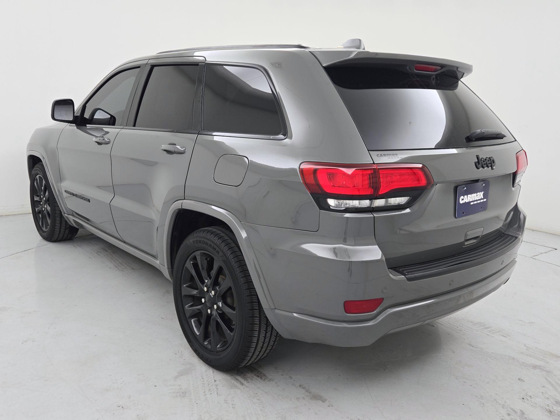 Thumbnail: 2020 Jeep Grand Cherokee - 5