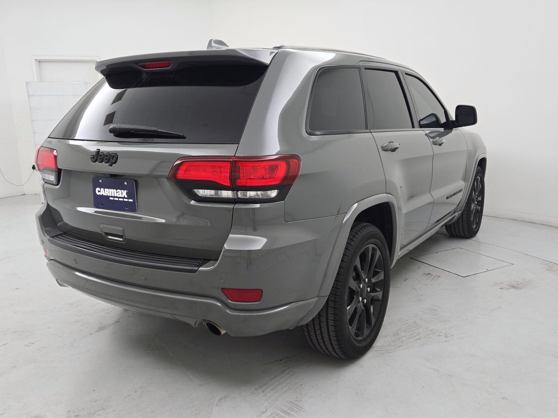 Thumbnail: 2020 Jeep Grand Cherokee - 7