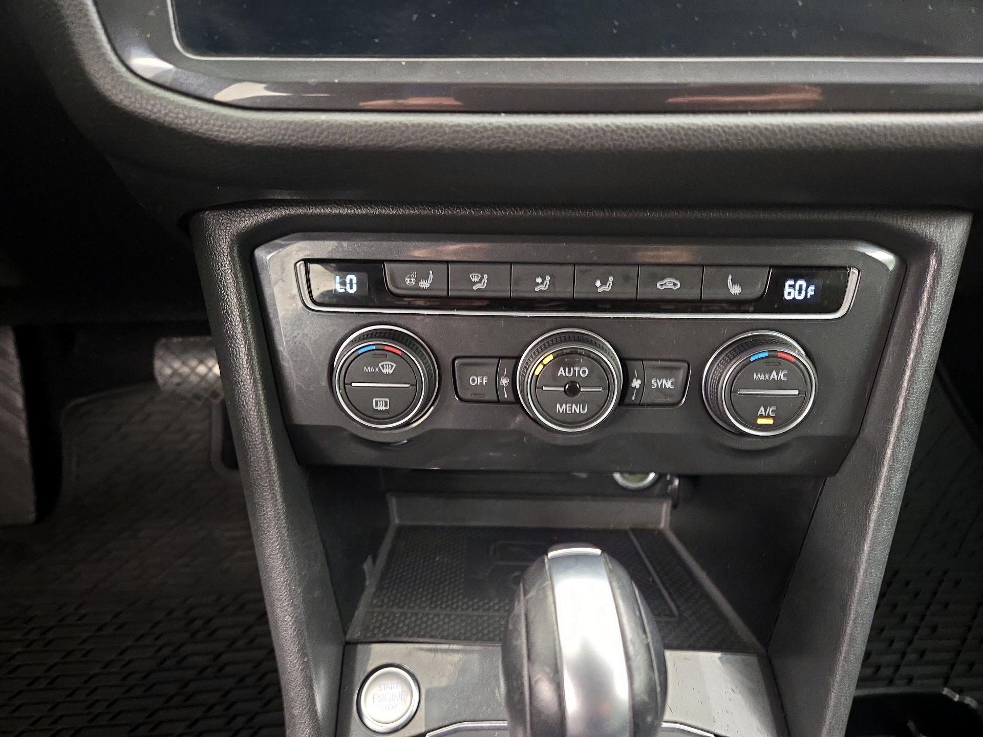 Thumbnail: 2020 Volkswagen Tiguan - 16