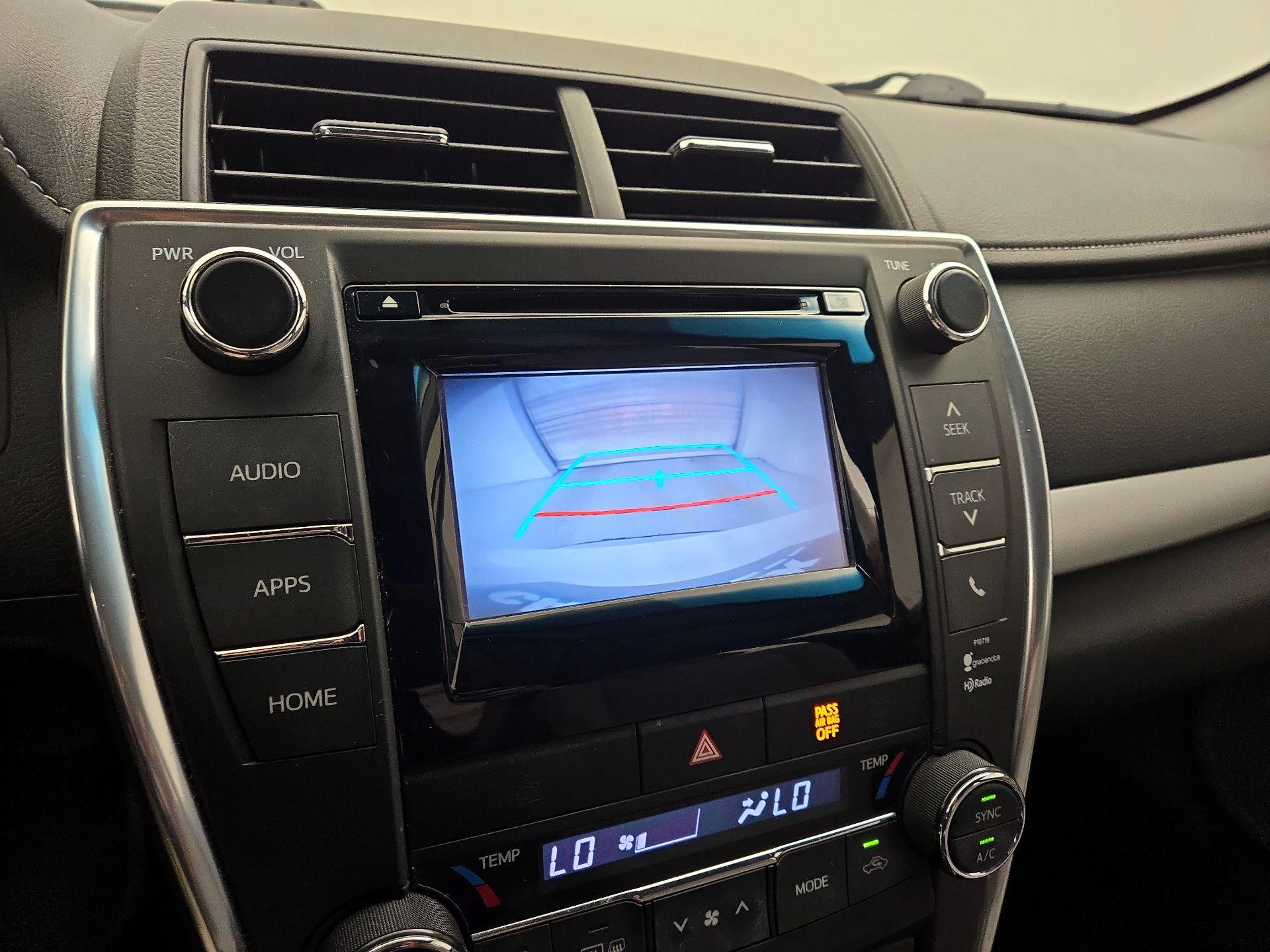 Thumbnail: 2015 Toyota Camry - 12