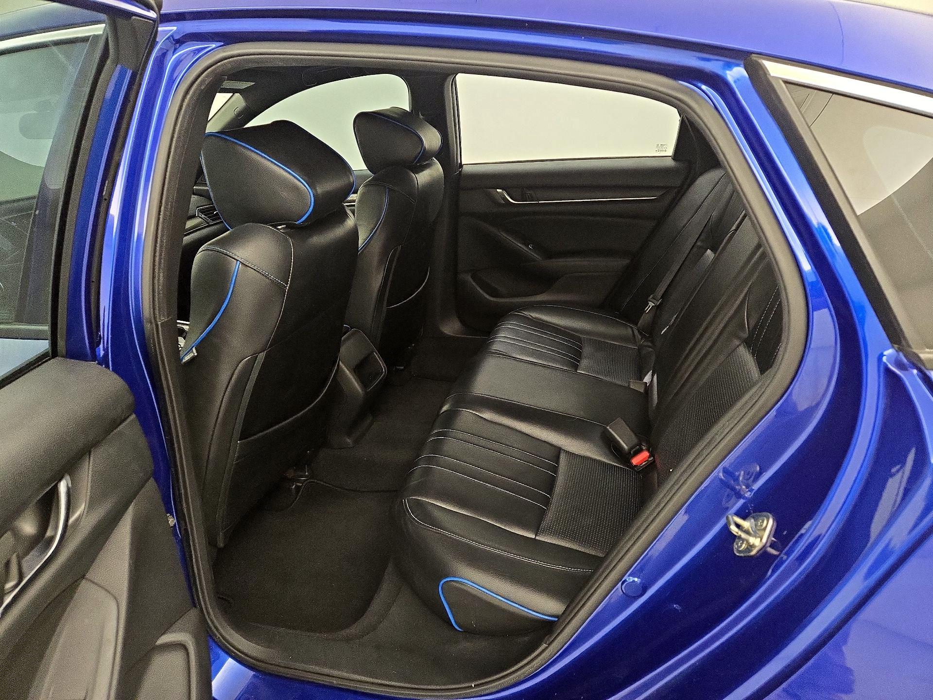 Thumbnail: 2019 Honda Accord - 17