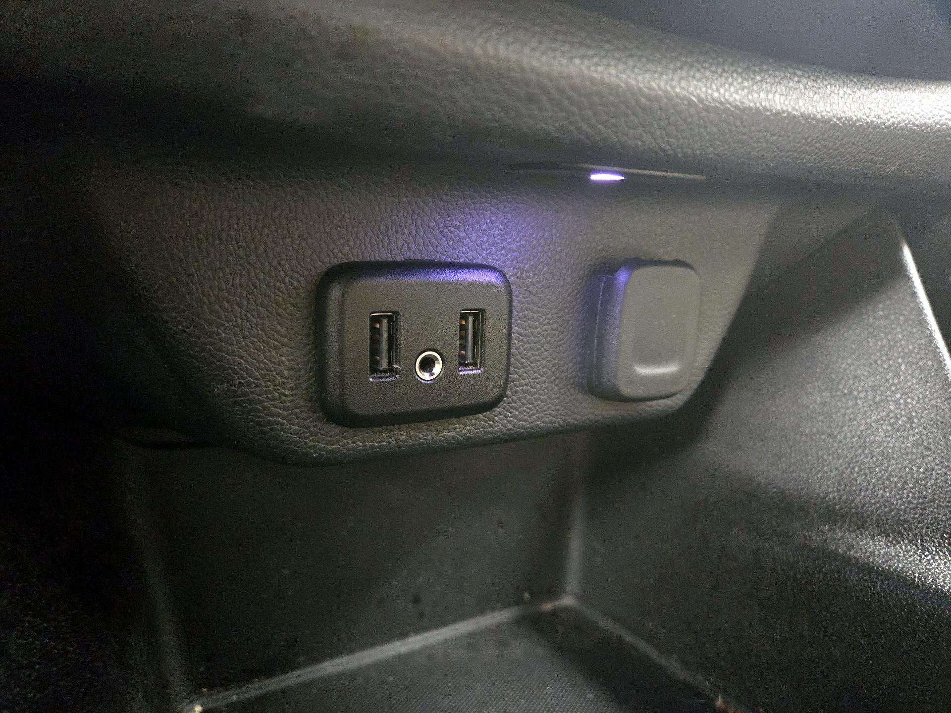 Thumbnail: 2022 Chevrolet Traverse - 16