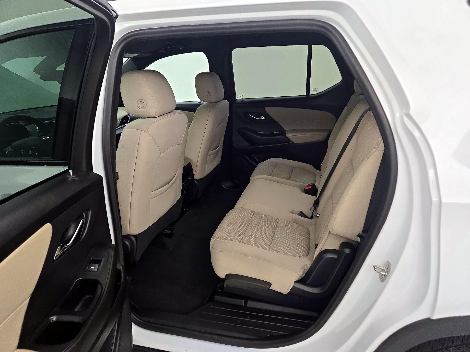 Thumbnail: 2022 Chevrolet Traverse - 17