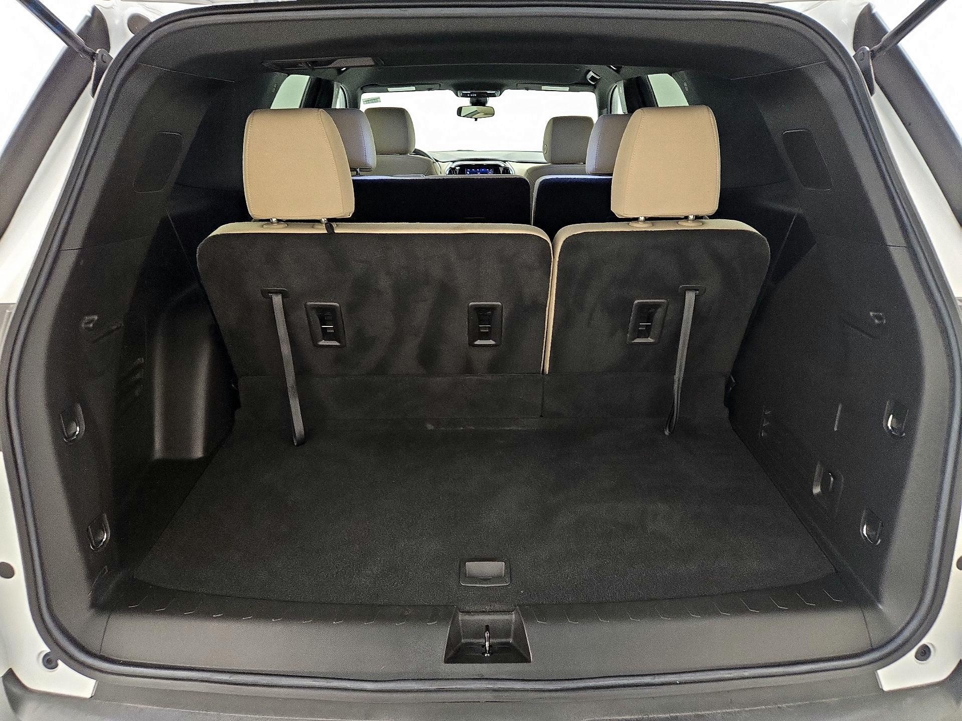 Thumbnail: 2022 Chevrolet Traverse - 19