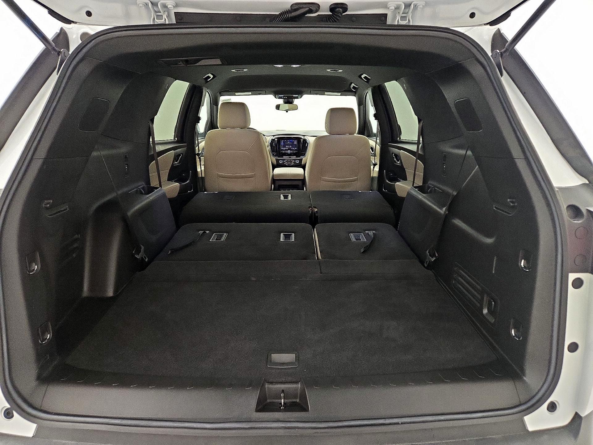 Thumbnail: 2022 Chevrolet Traverse - 20