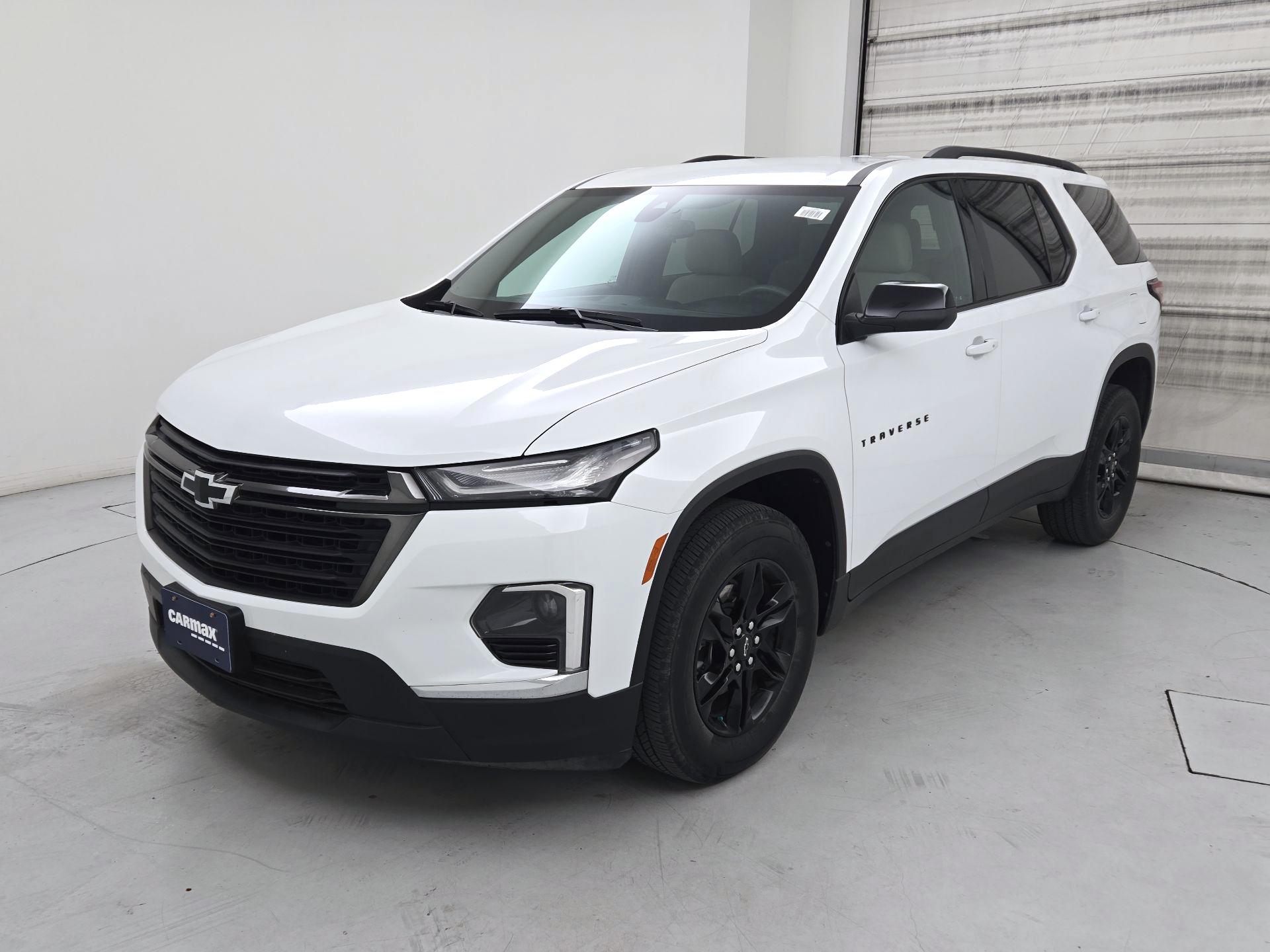 Thumbnail: 2022 Chevrolet Traverse - 3