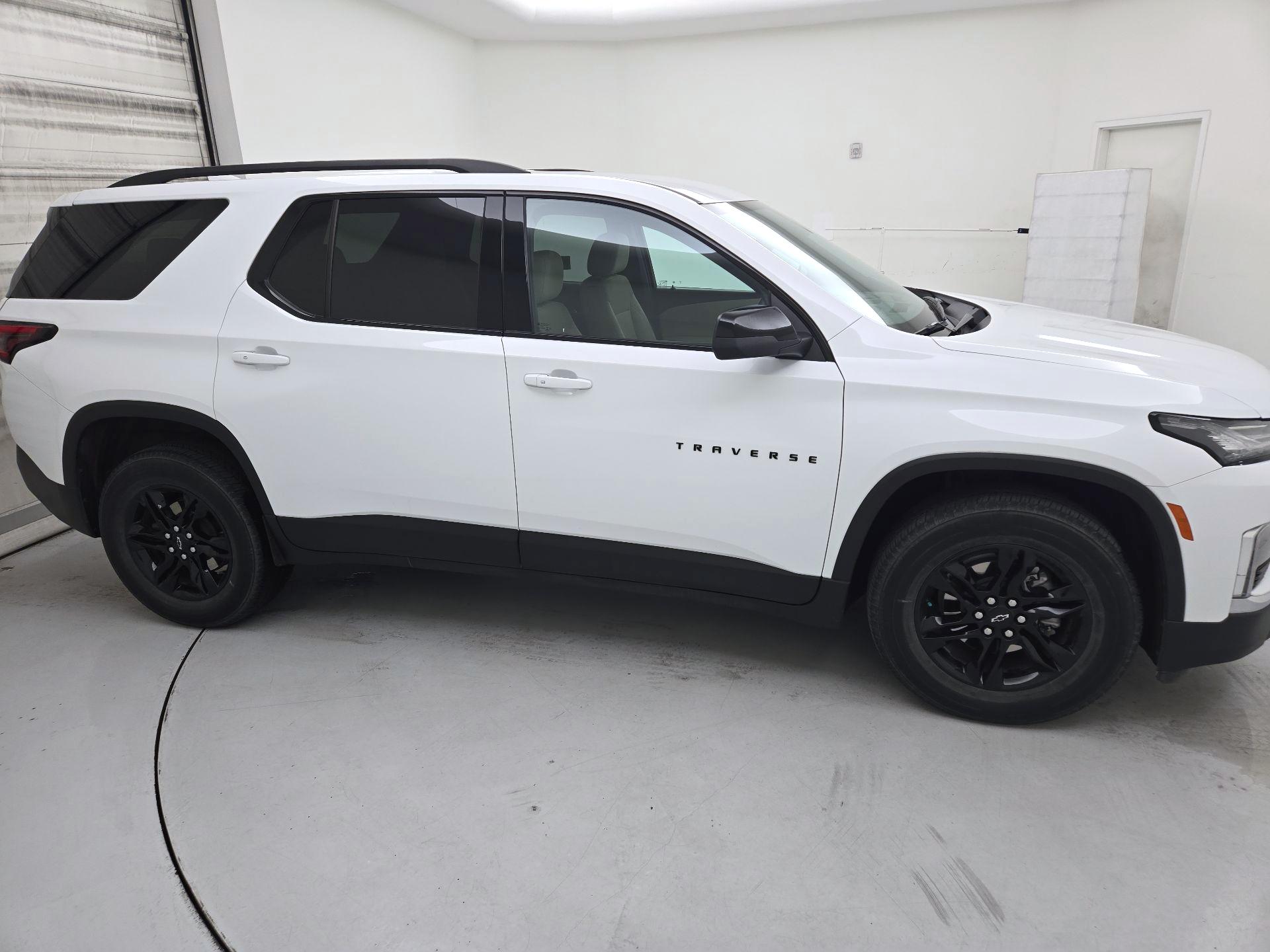 Thumbnail: 2022 Chevrolet Traverse - 4