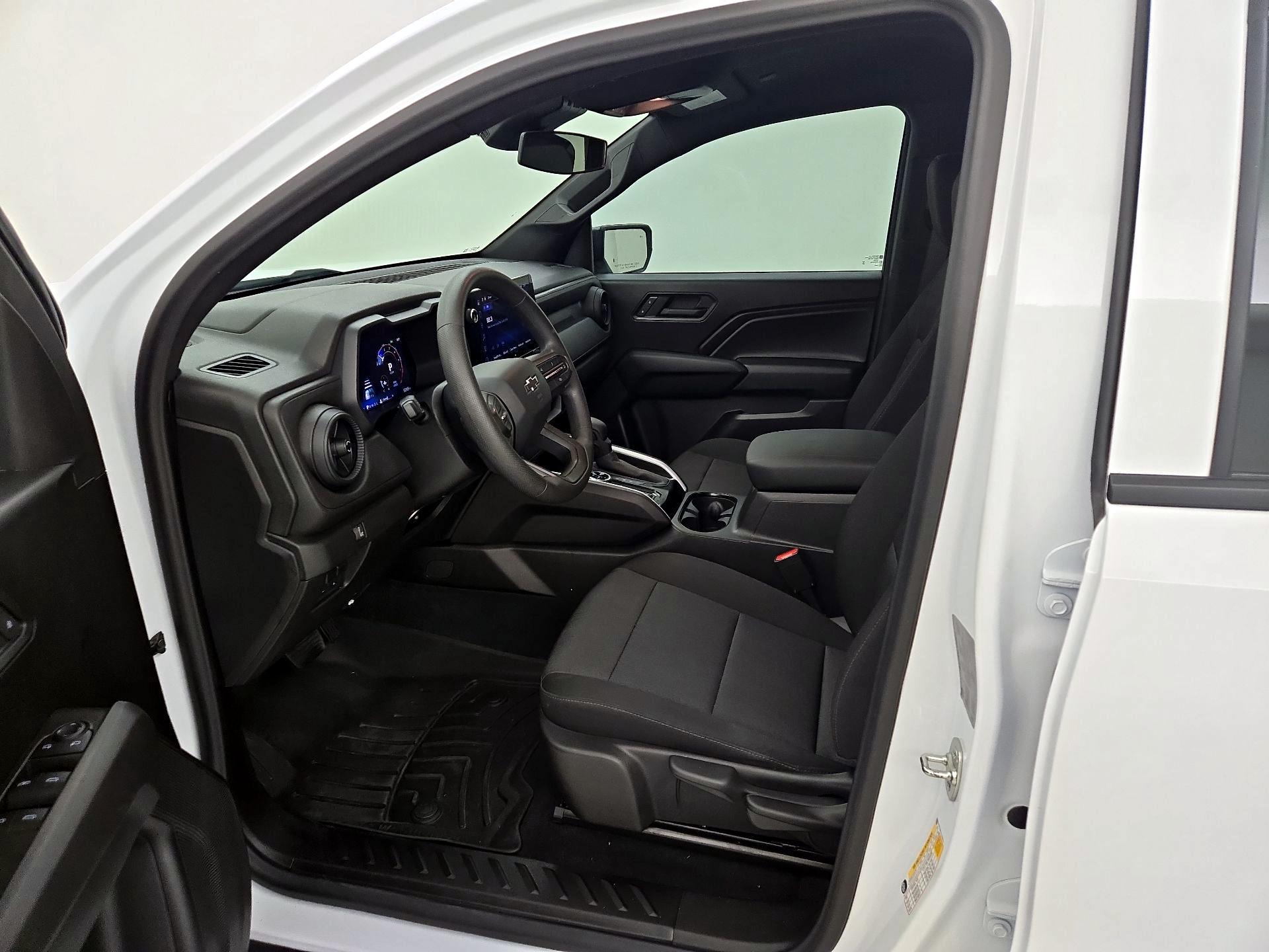 Thumbnail: 2025 Chevrolet Colorado - 9