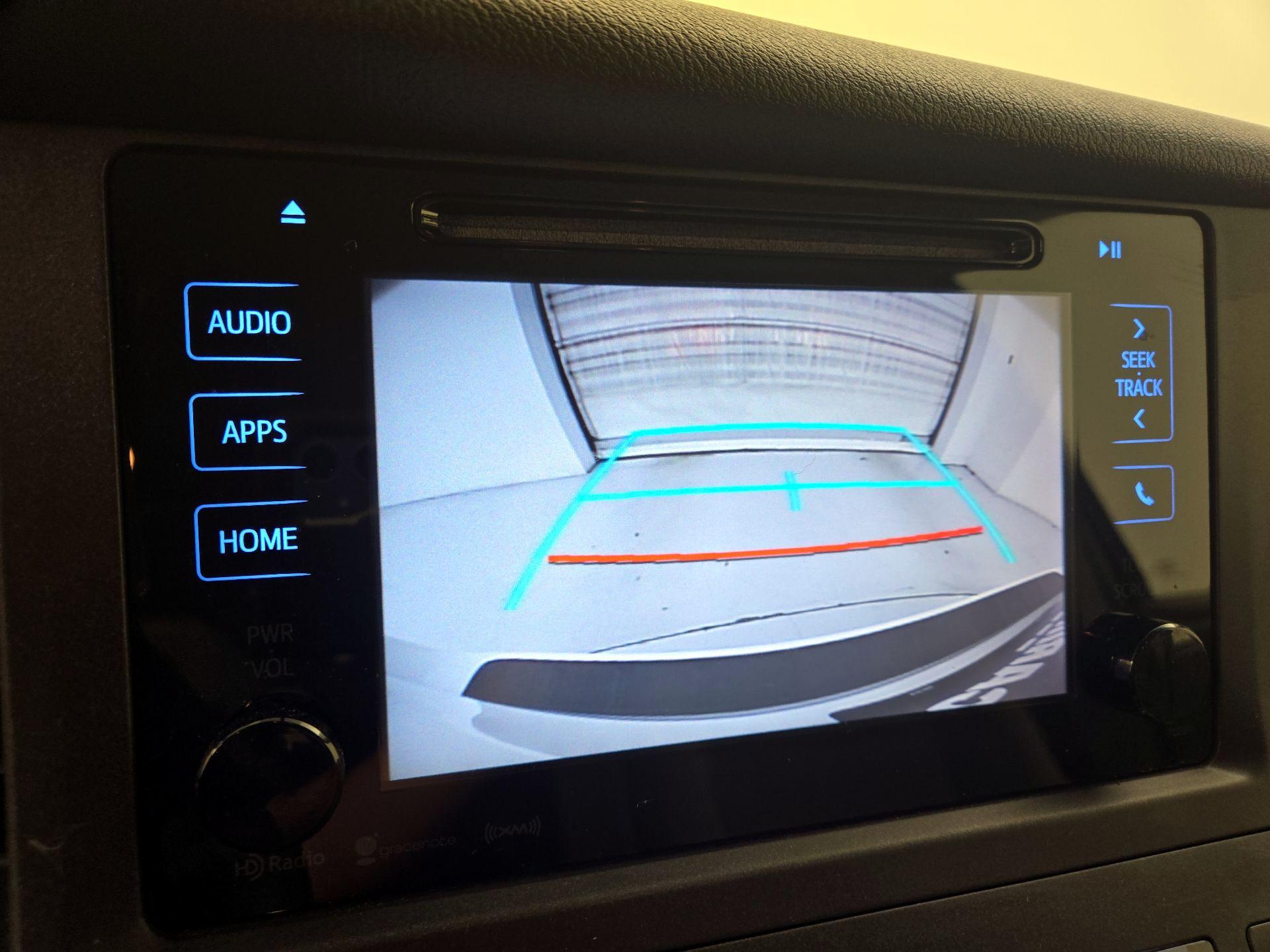 Thumbnail: 2017 Toyota Sienna - 13