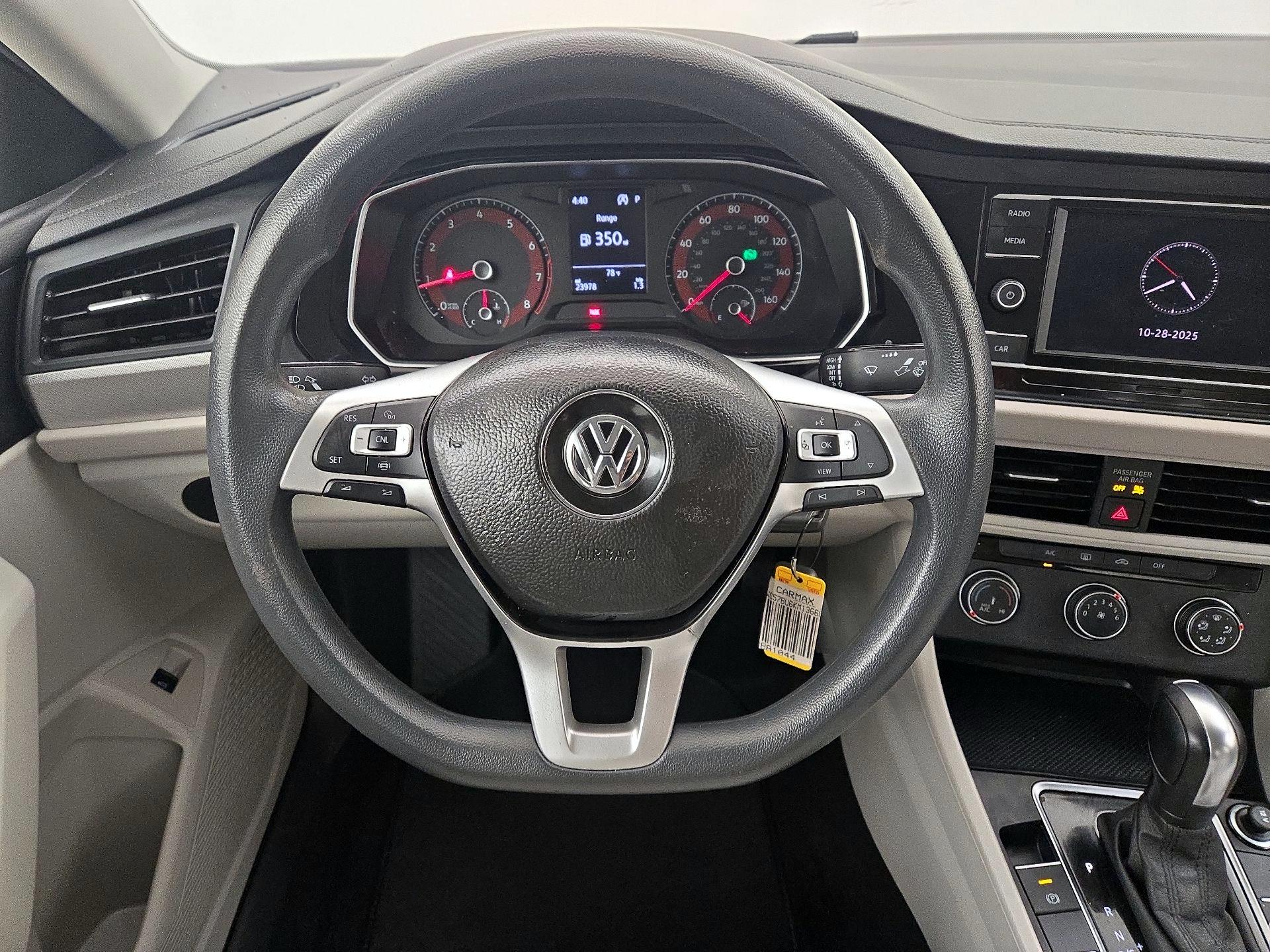 Thumbnail: 2019 Volkswagen Jetta - 10
