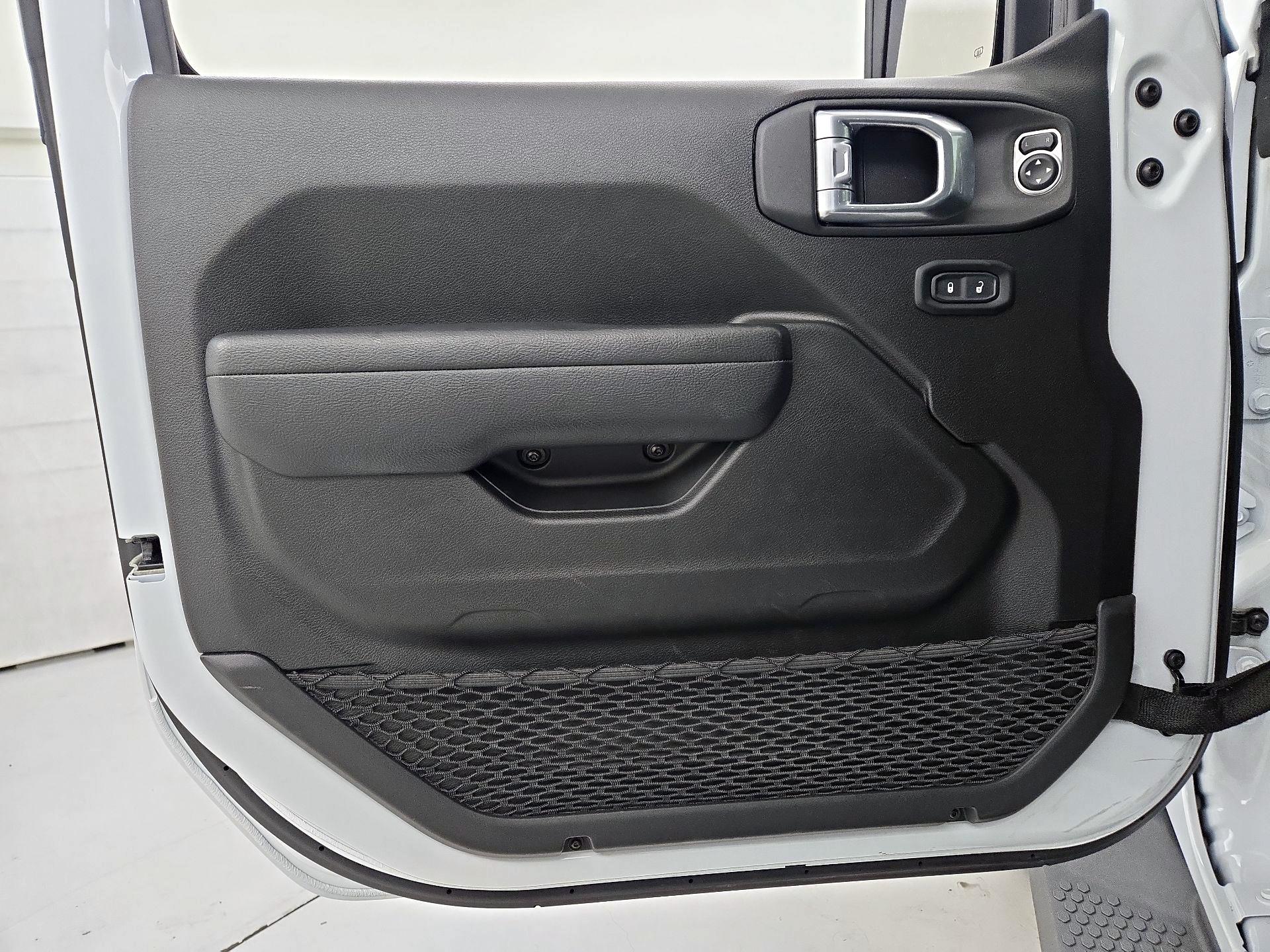 Thumbnail: 2024 Jeep Wrangler - 10