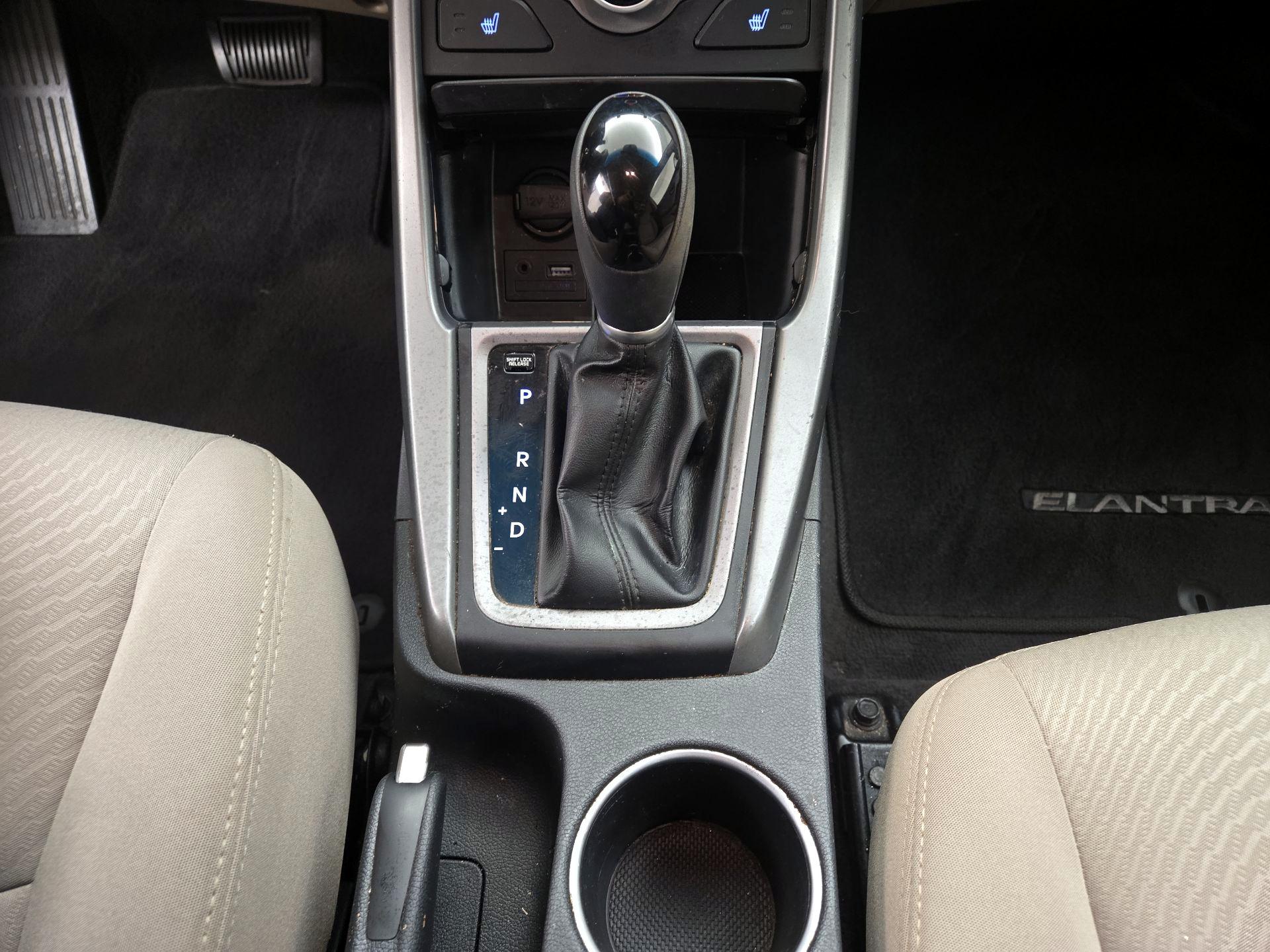 Thumbnail: 2014 Hyundai Elantra - 17