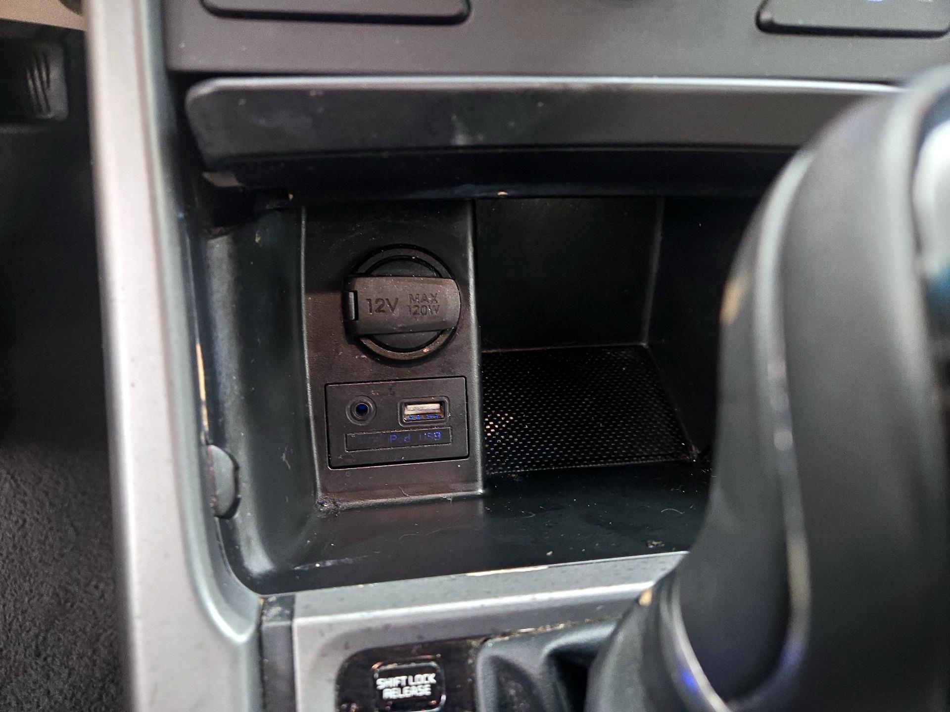 Thumbnail: 2014 Hyundai Elantra - 18