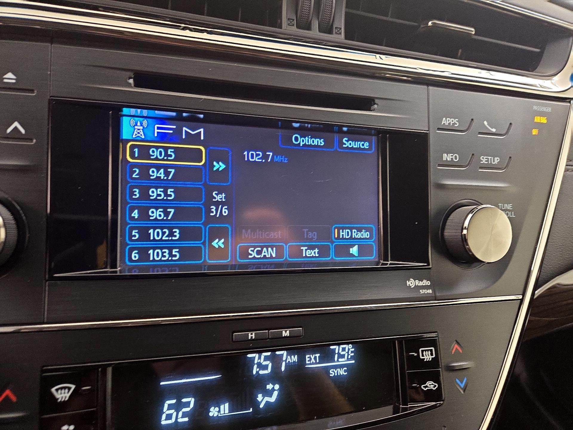 Thumbnail: 2014 Toyota Avalon - 16