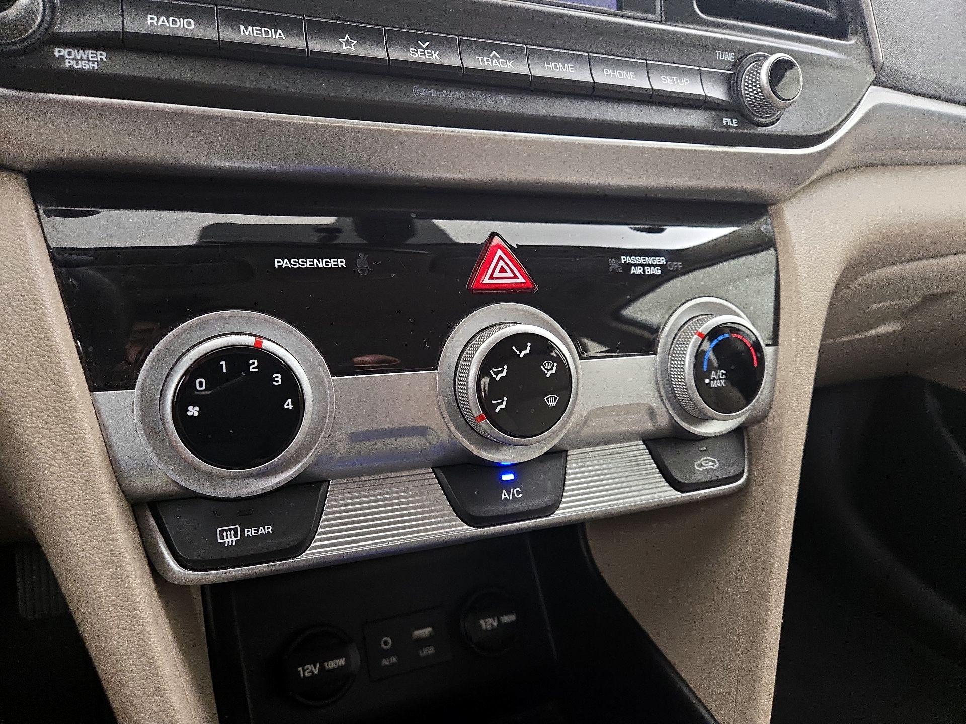 Thumbnail: 2019 Hyundai Elantra - 16