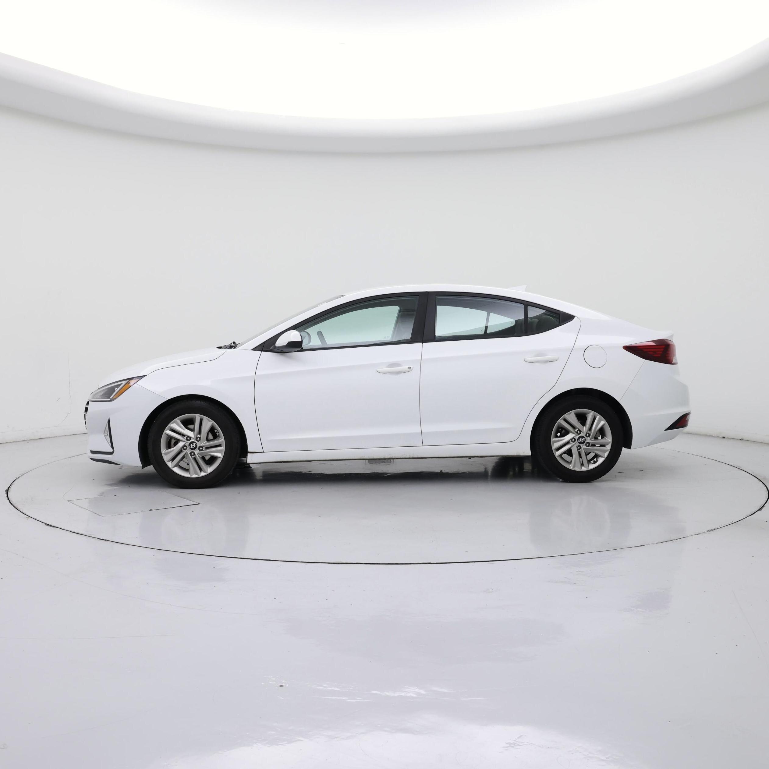 Thumbnail: 2019 Hyundai Elantra - 3