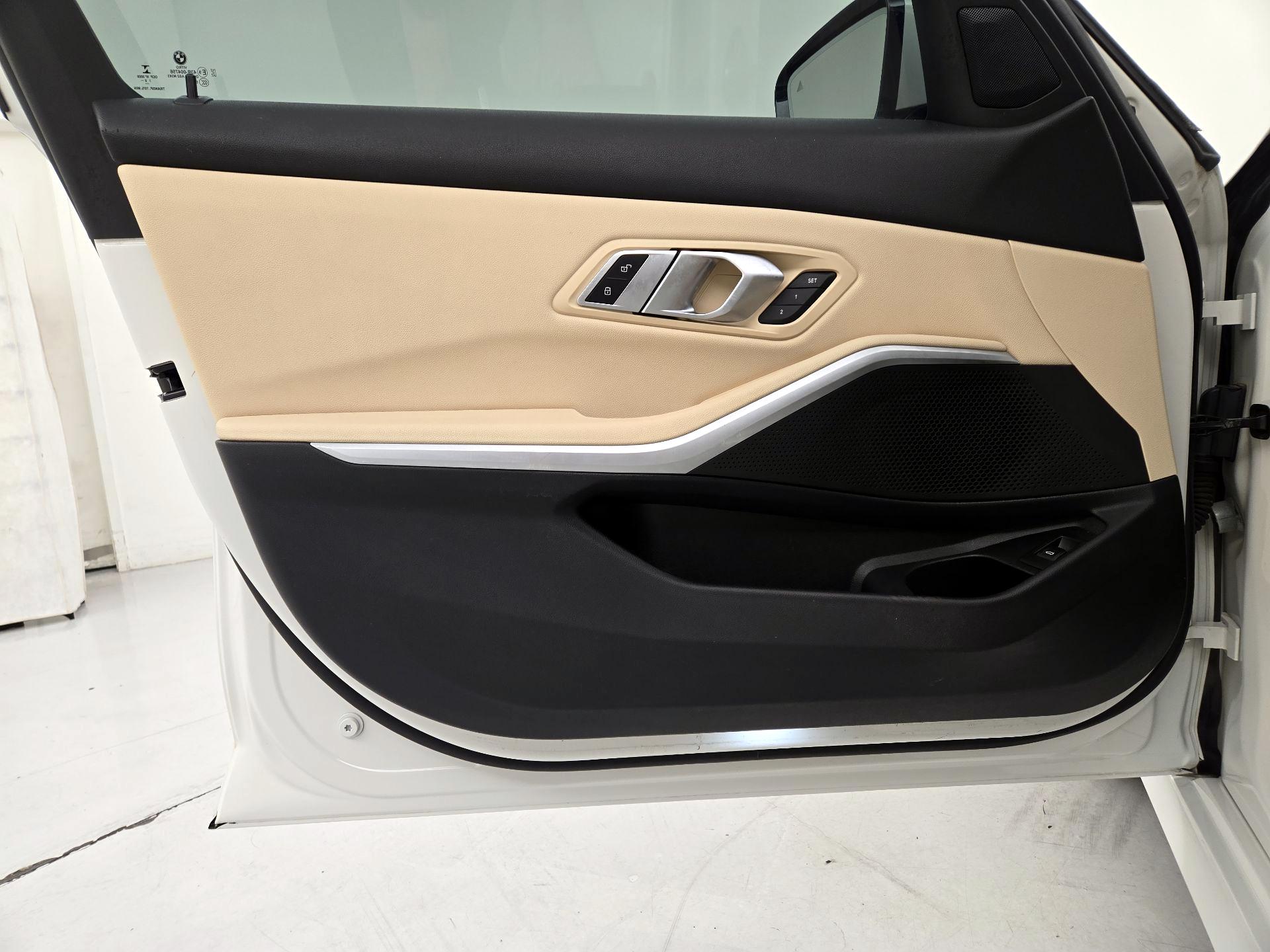 Thumbnail: 2020 BMW 3 Series - 12